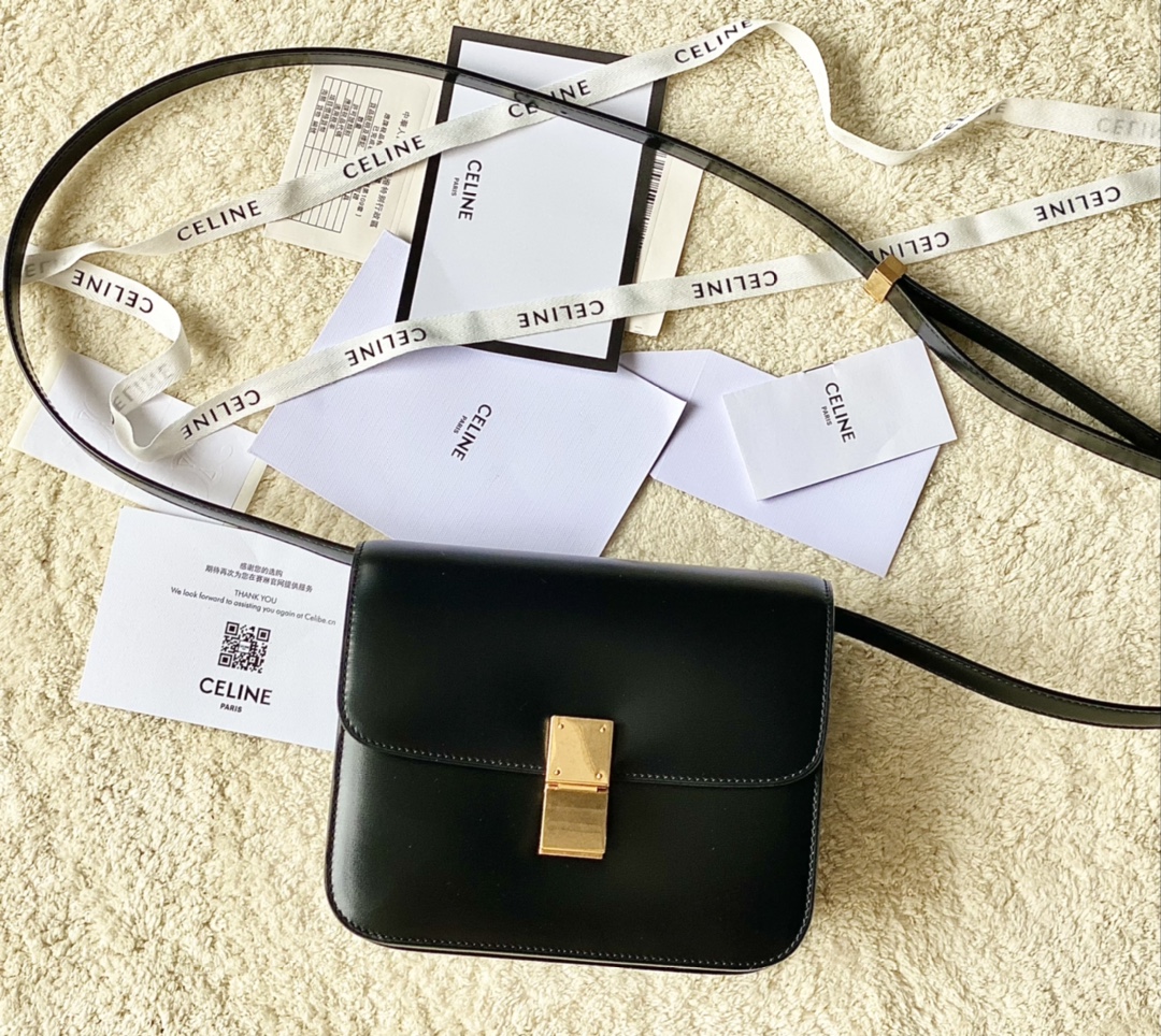 Ce**e teen classic bag in box calfskin