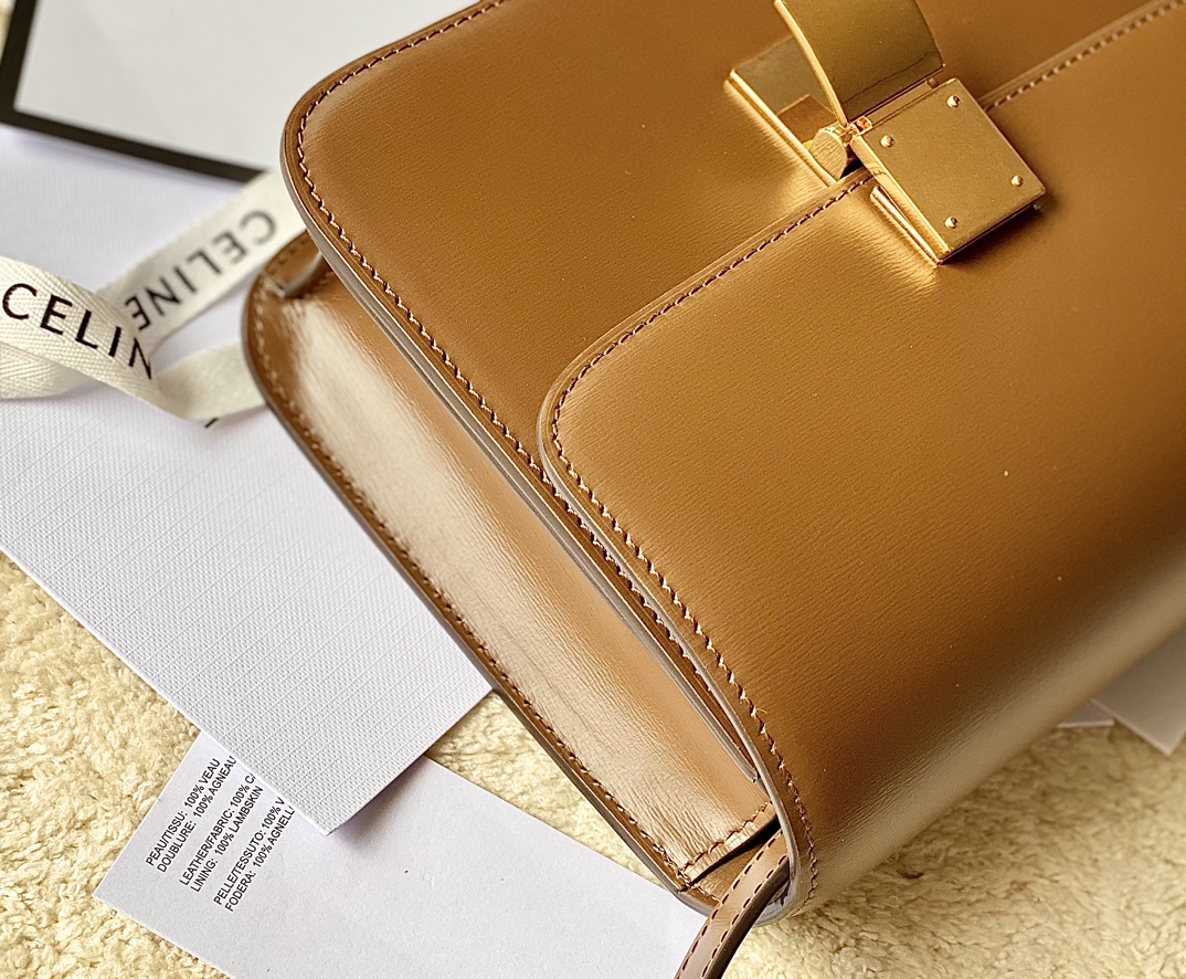 Ce**e teen classic bag in box calfskin