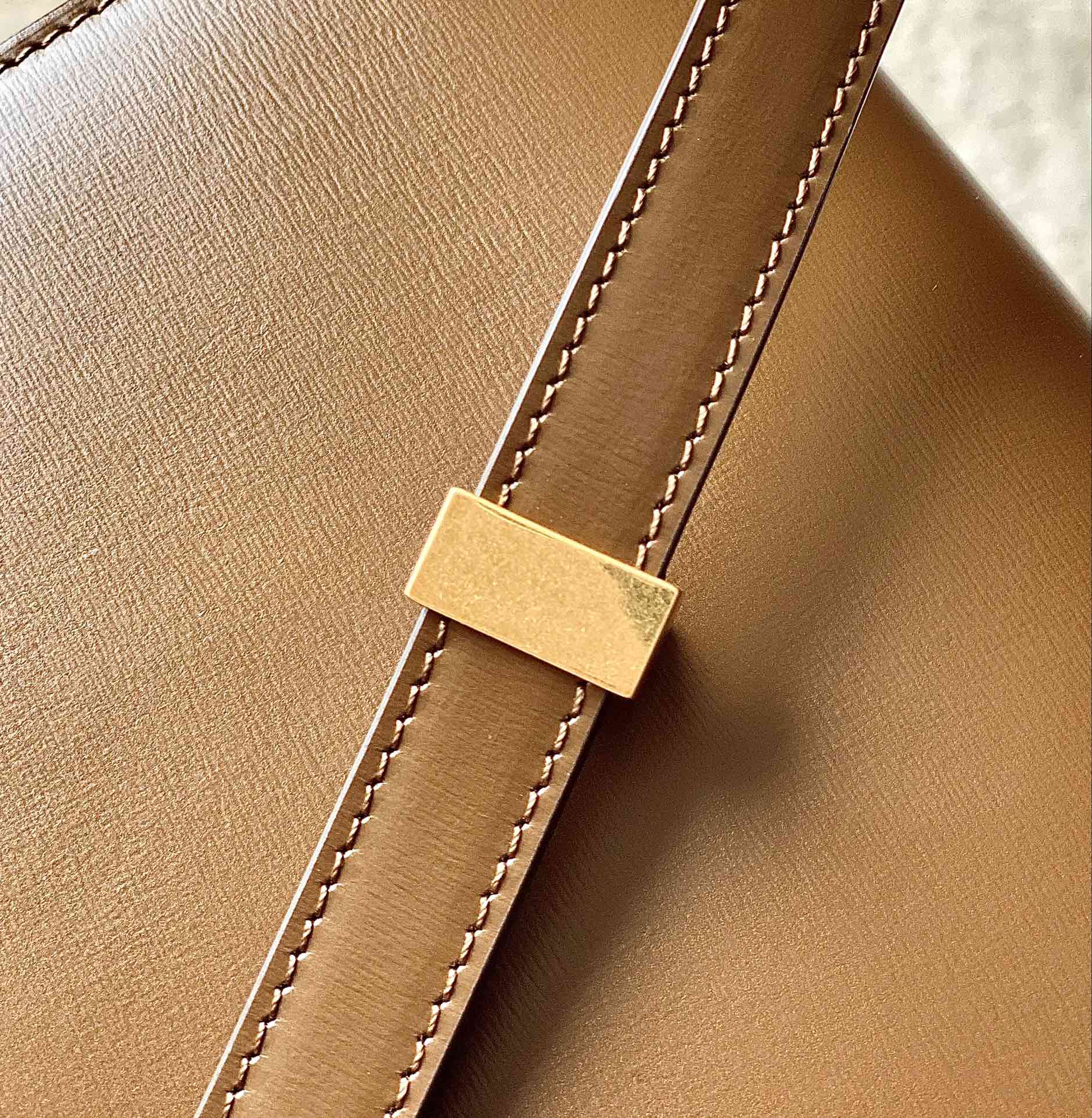 Ce**e teen classic bag in box calfskin