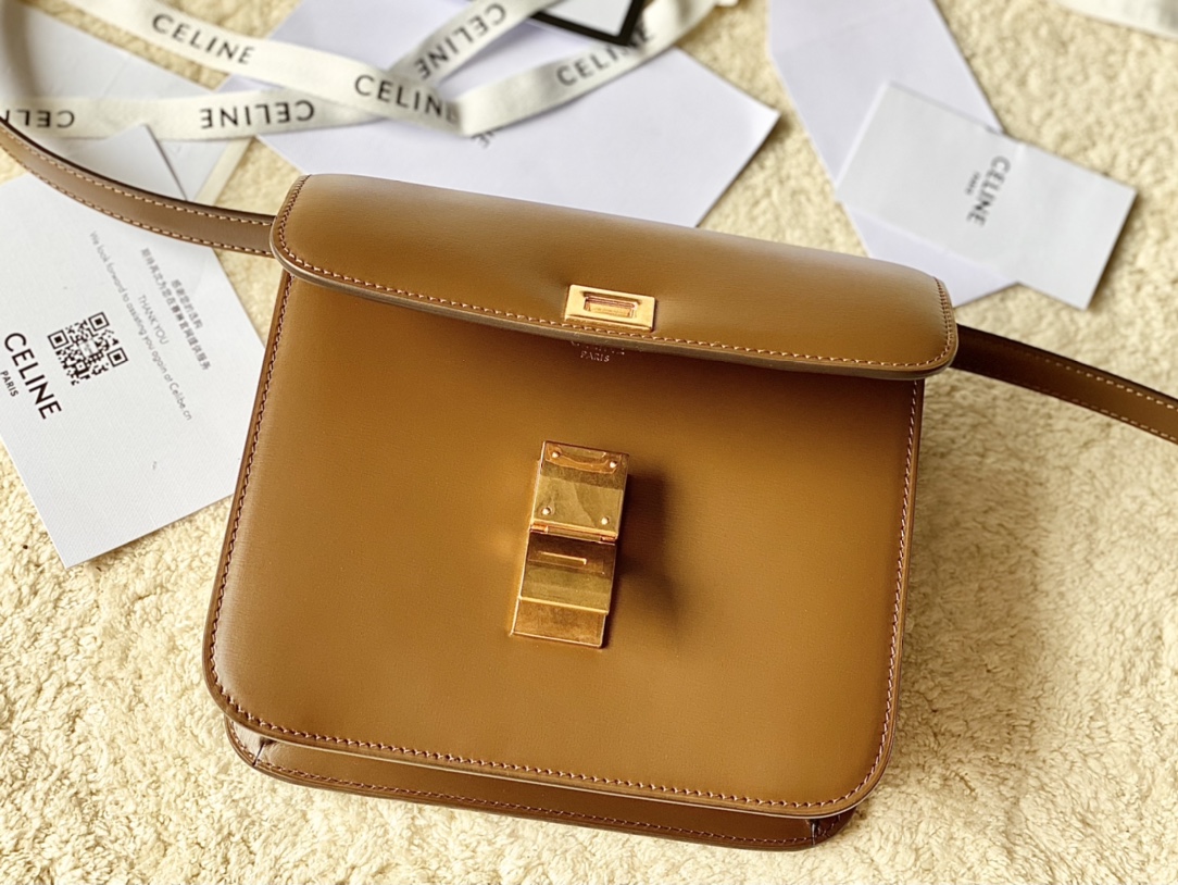 Ce**e teen classic bag in box calfskin