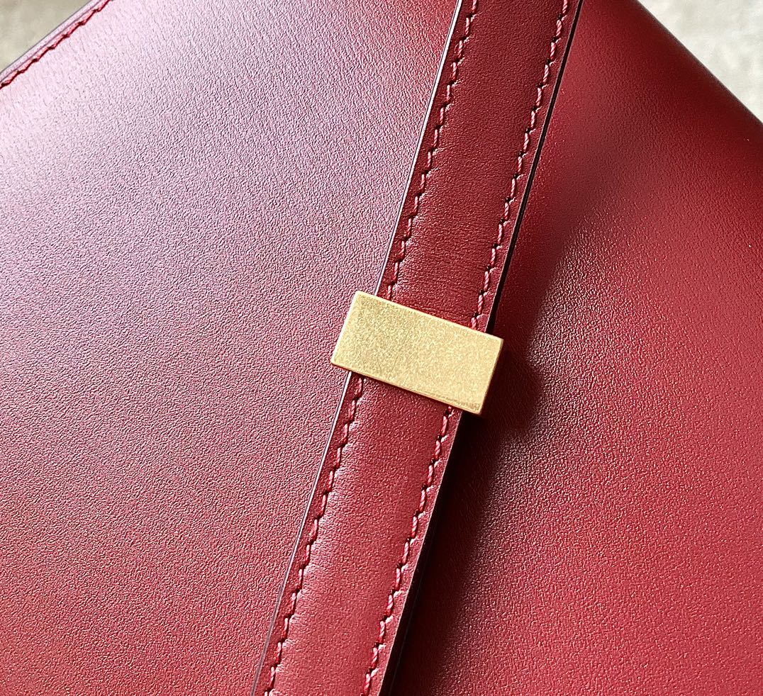 Ce**e teen classic bag in box calfskin