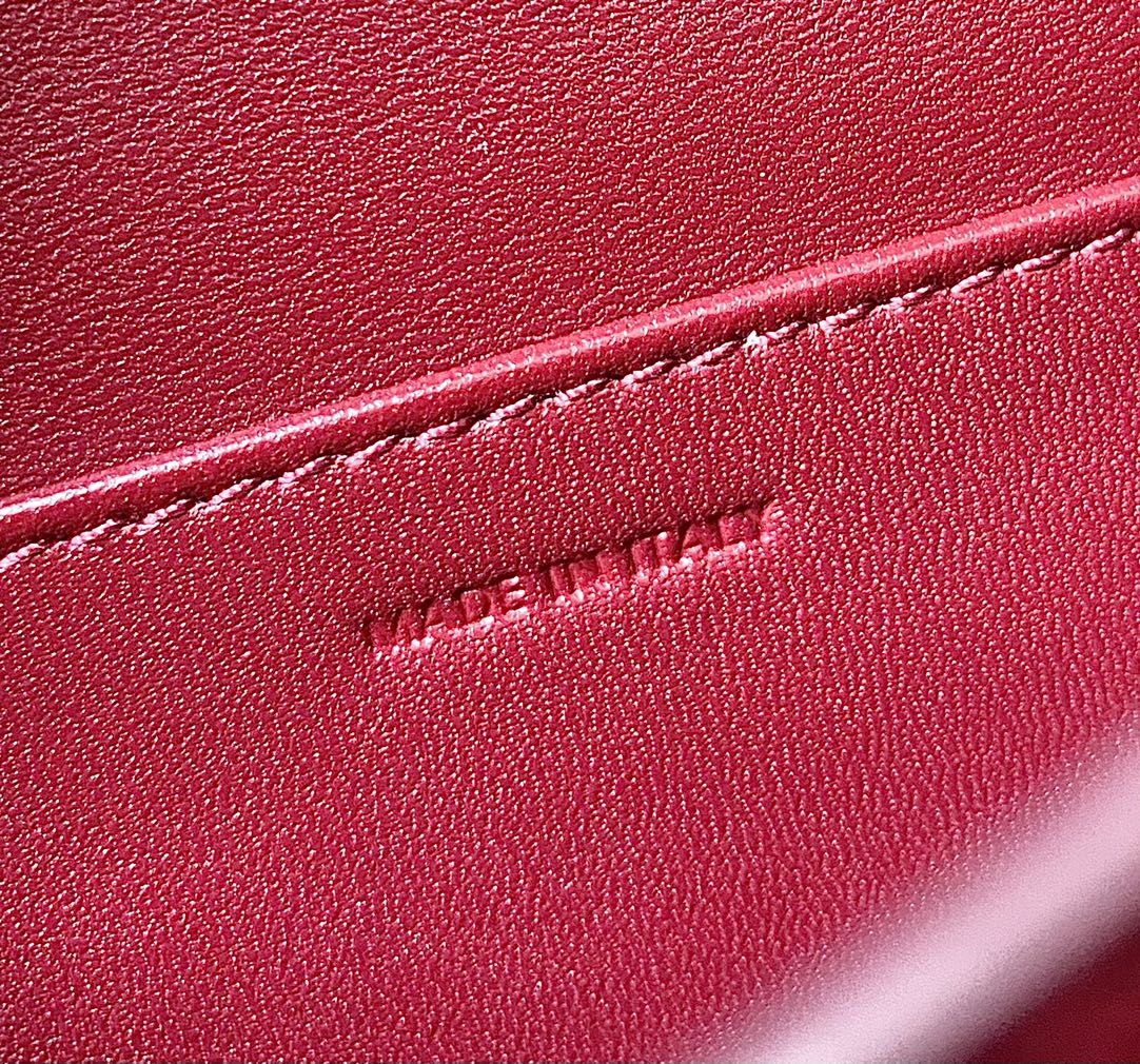 Ce**e teen classic bag in box calfskin