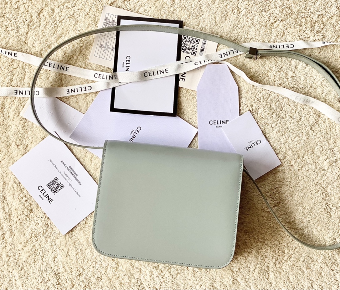 Ce**e teen classic bag in box calfskin