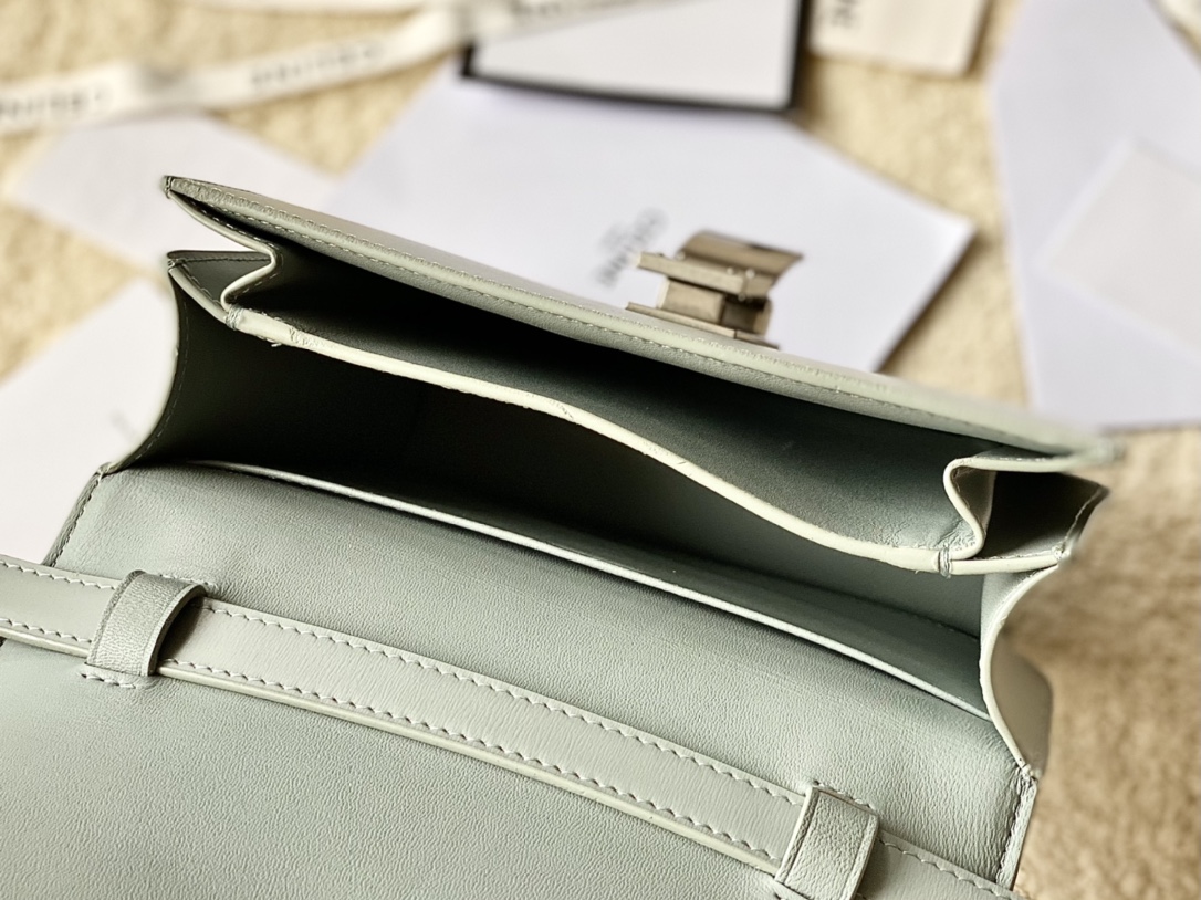 Ce**e teen classic bag in box calfskin