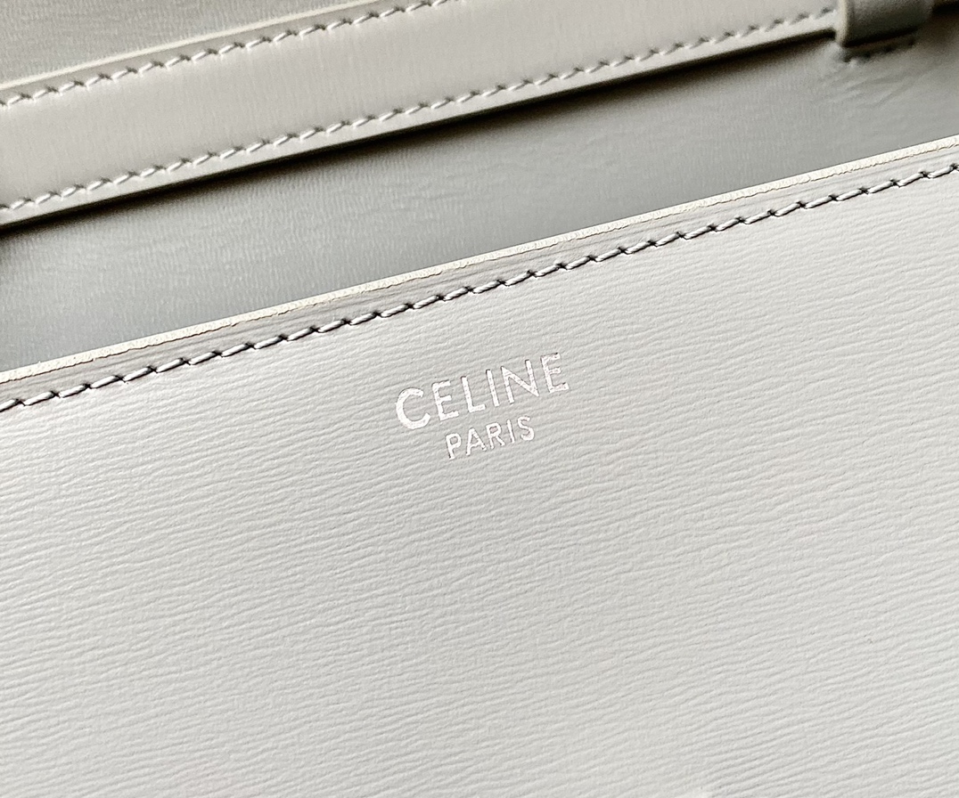 Ce**e teen classic bag in box calfskin