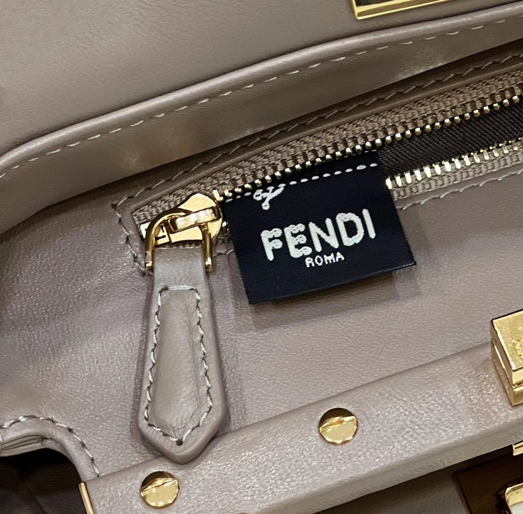 F**di peekaboo mini