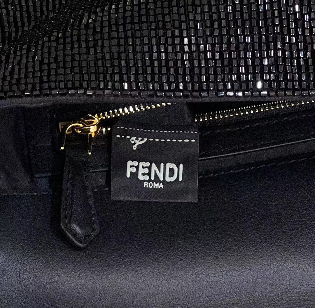 F**di baguette re-edition bag