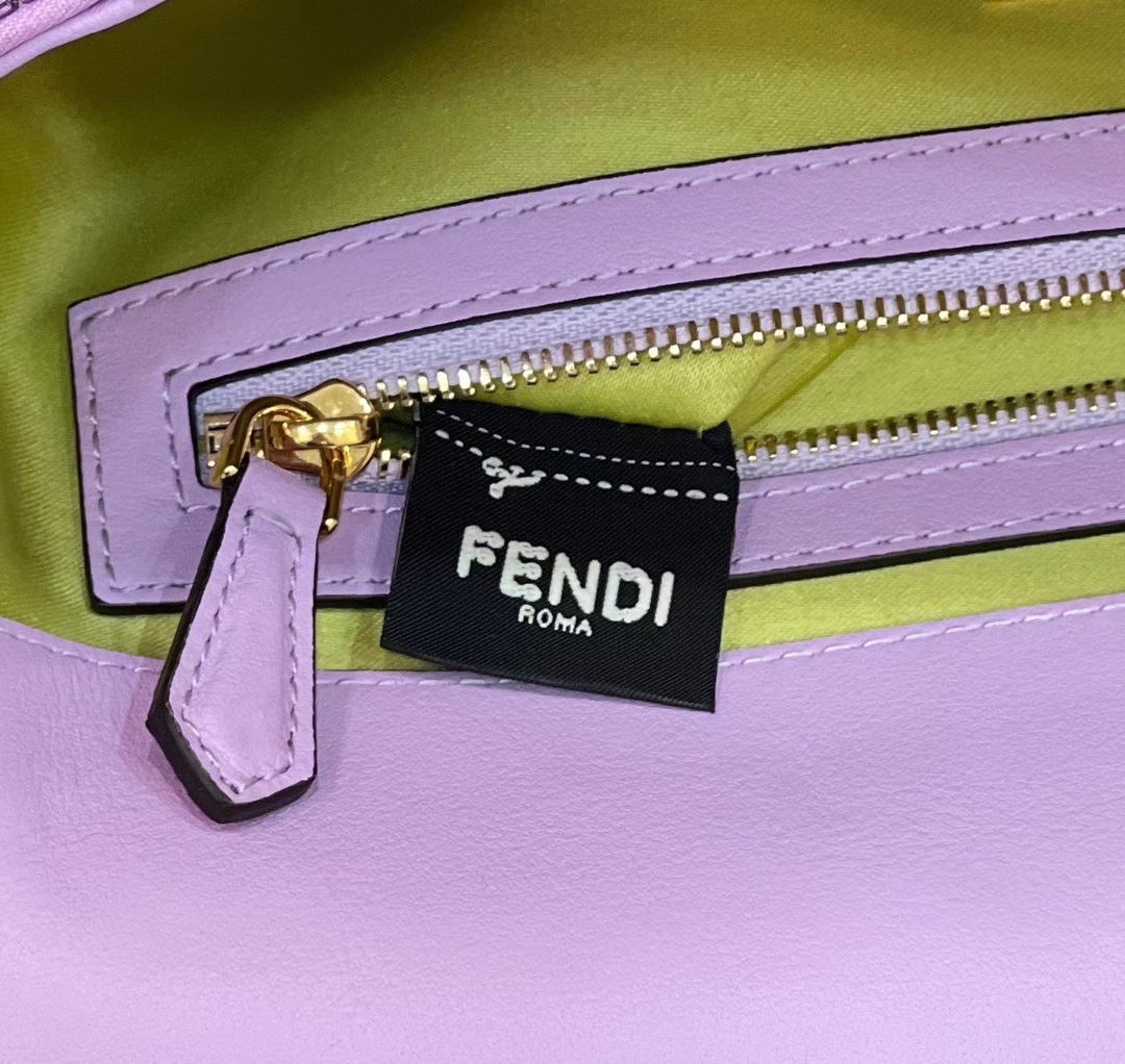 F**di baguette re-edition bag