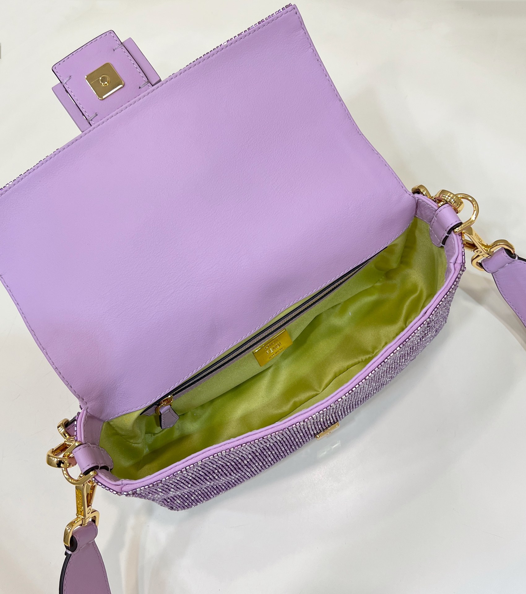 F**di baguette re-edition bag