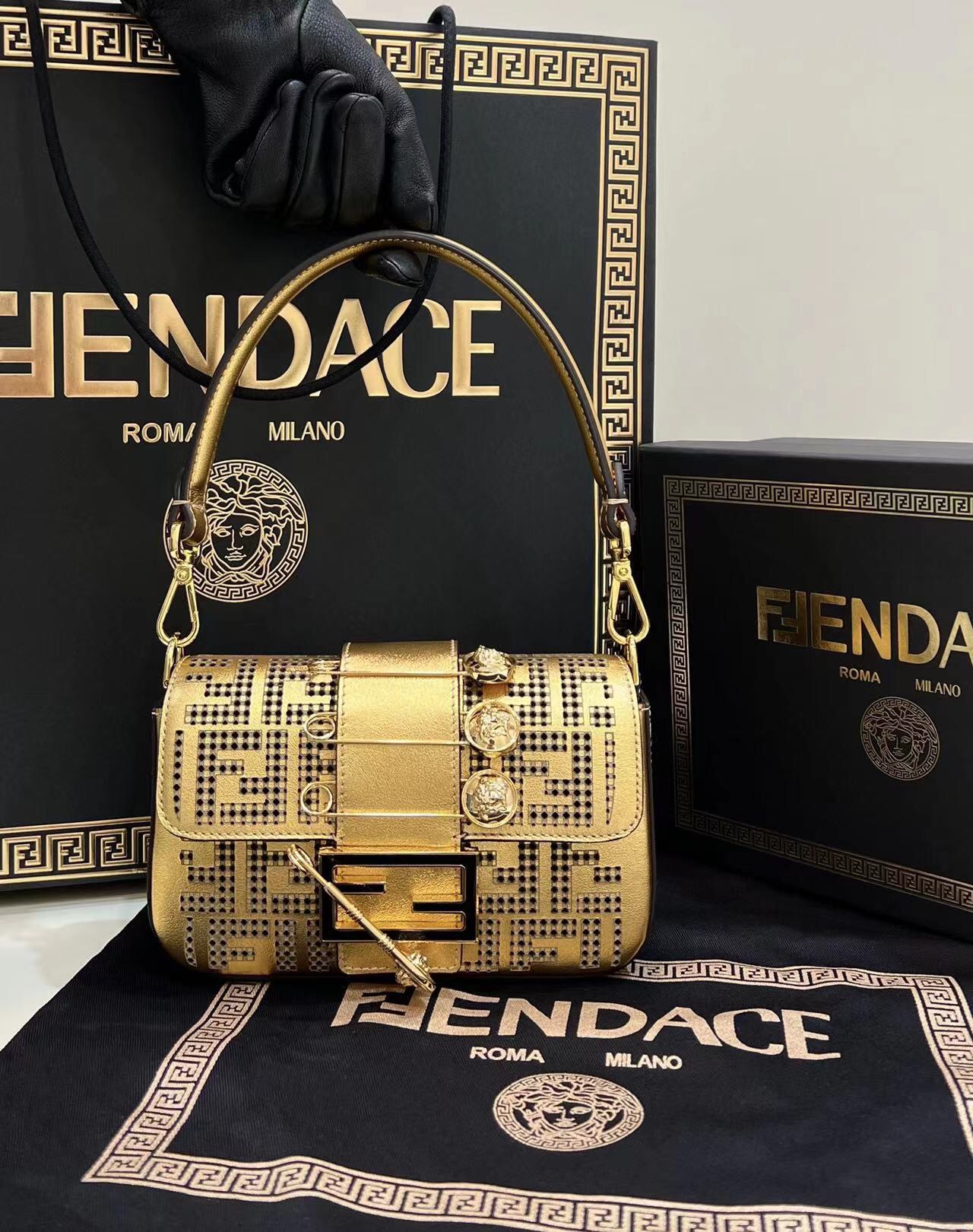 F**di & versace bagutte