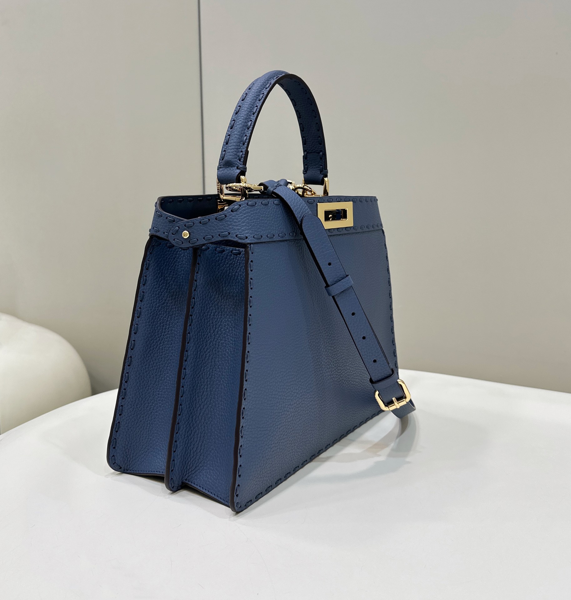 F**di peekaboo medium handbag