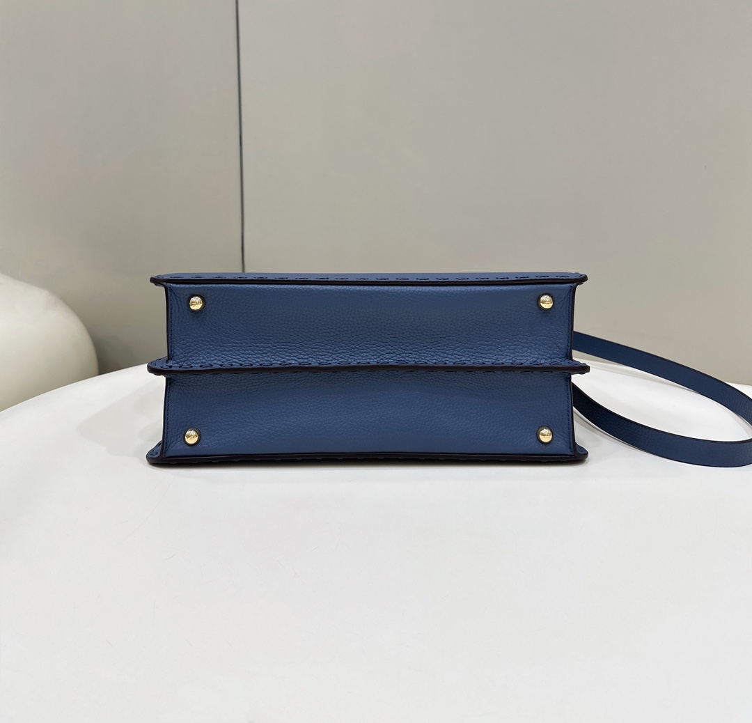 F**di peekaboo medium handbag
