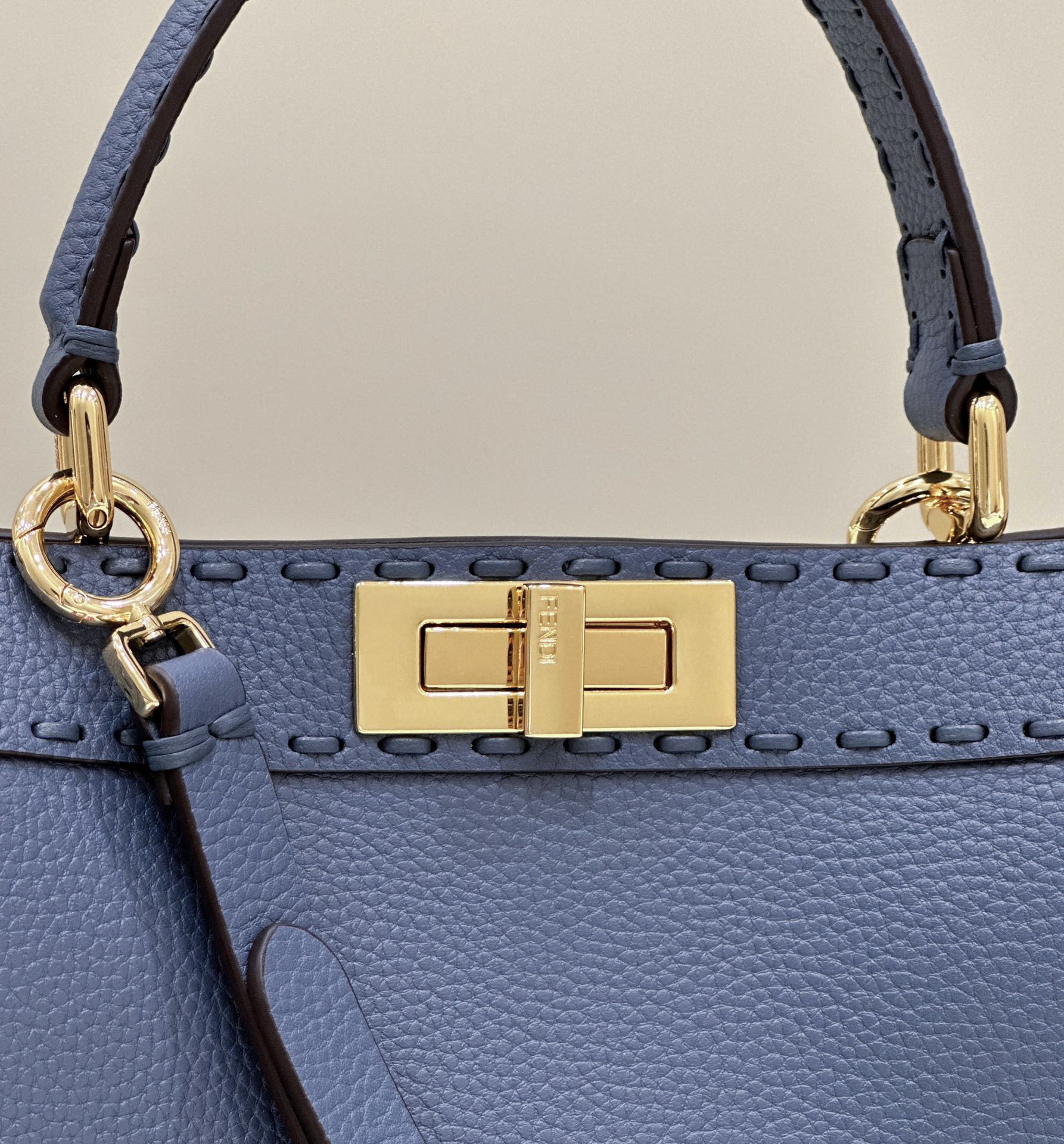 F**di peekaboo medium handbag