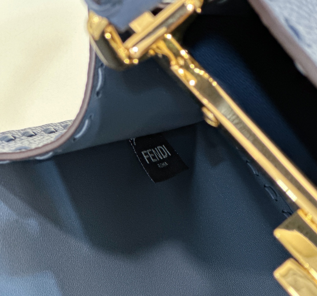 F**di peekaboo medium handbag