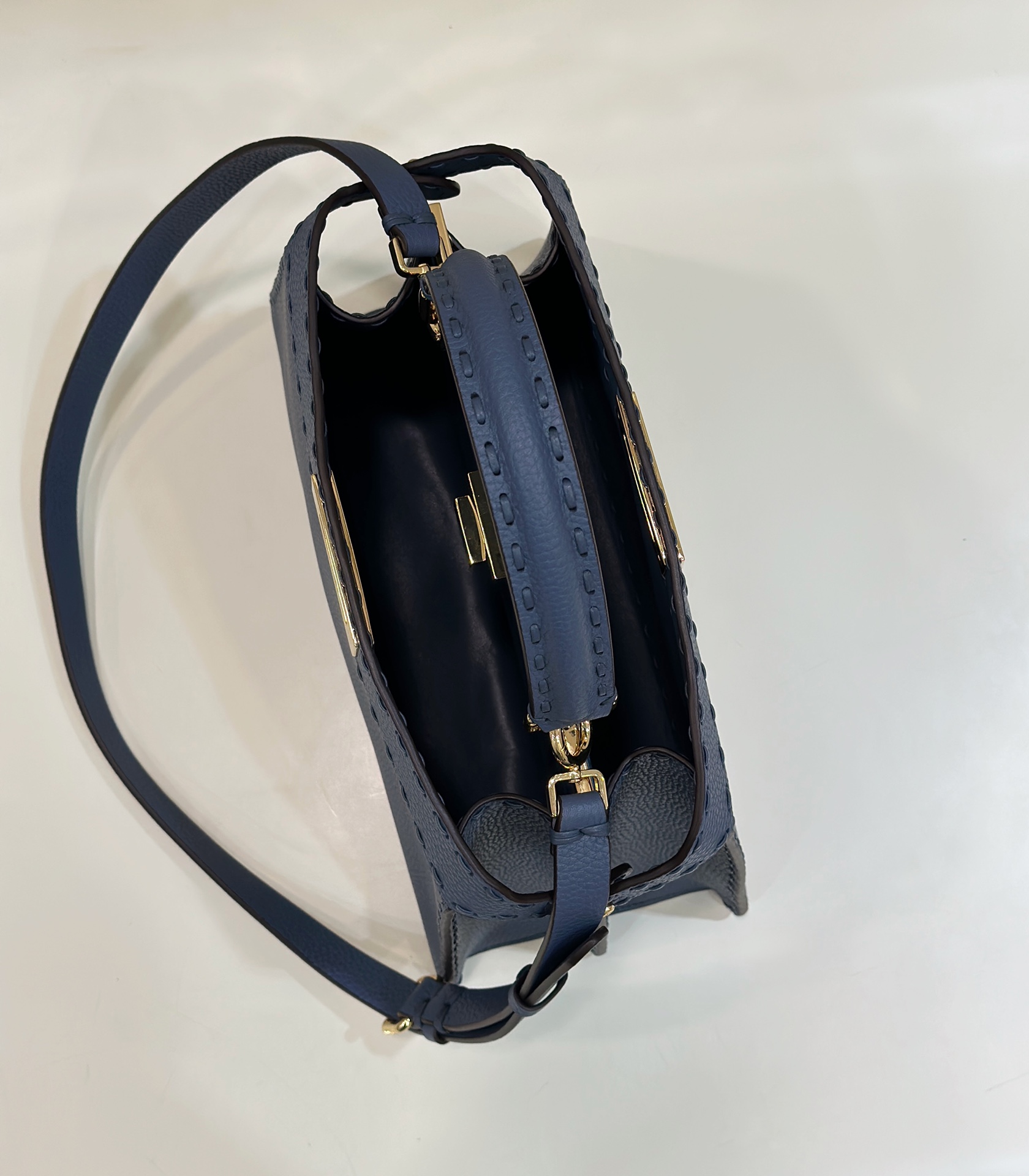 F**di peekaboo medium handbag