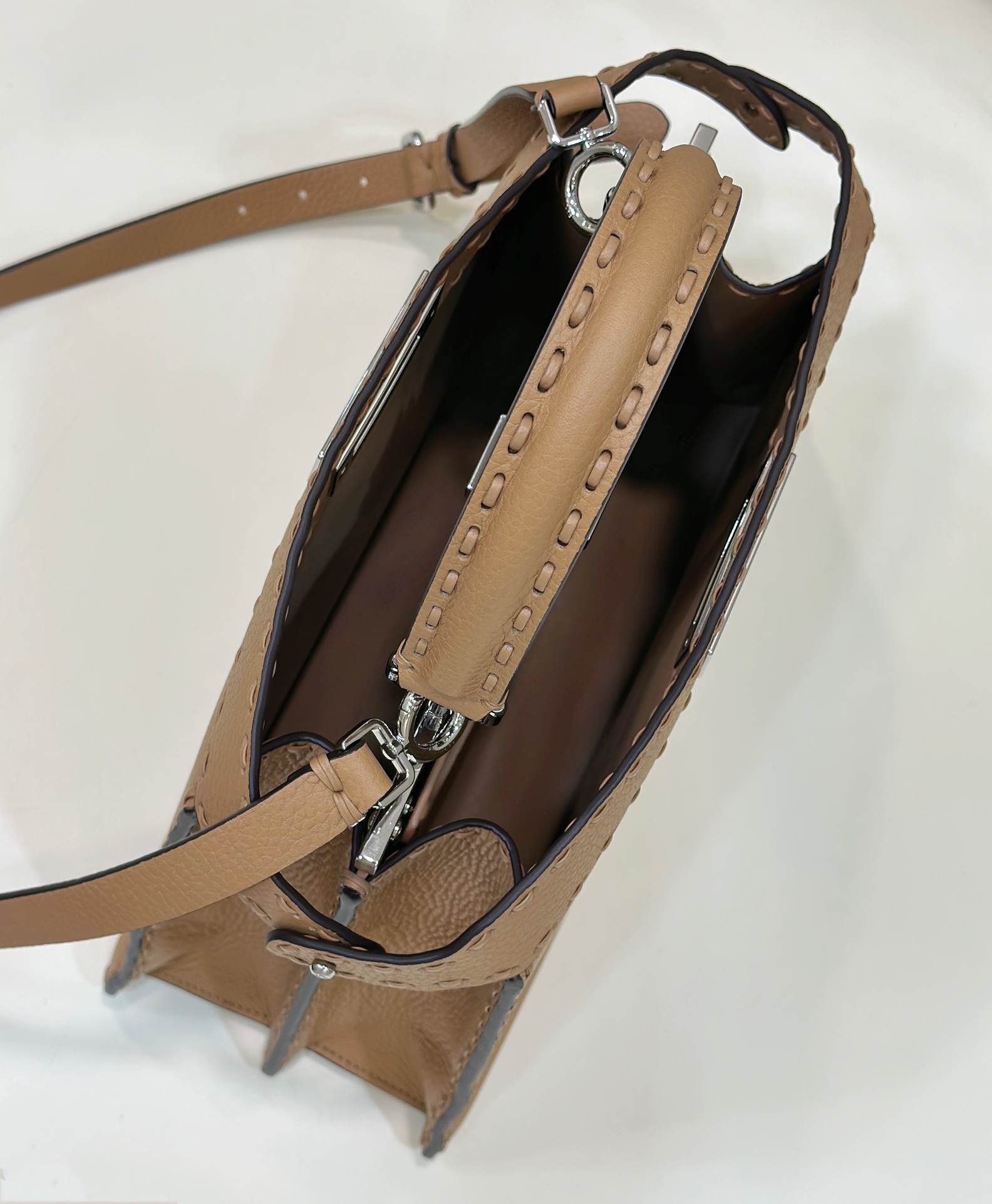 F**di peekaboo medium handbag