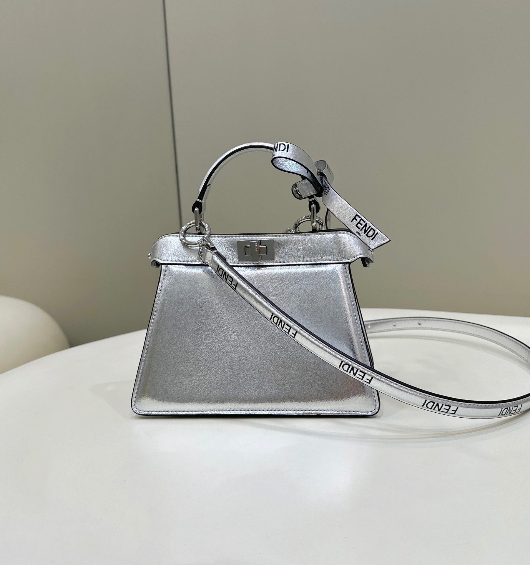 F**di by marc jacobs peekaboo