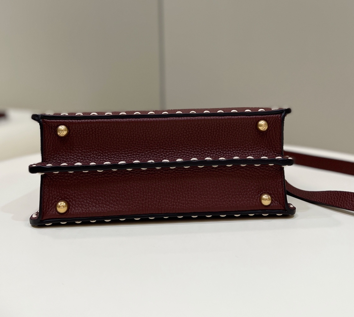 F**di peekaboo small bag
