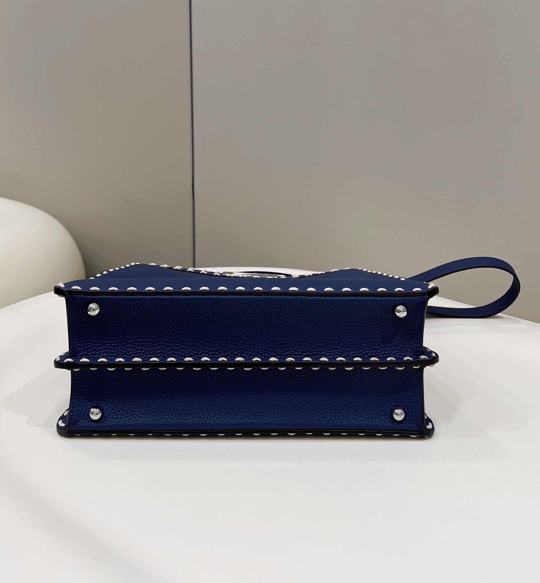 F**di peekaboo medium bag