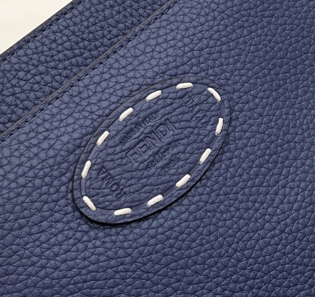 F**di peekaboo medium bag
