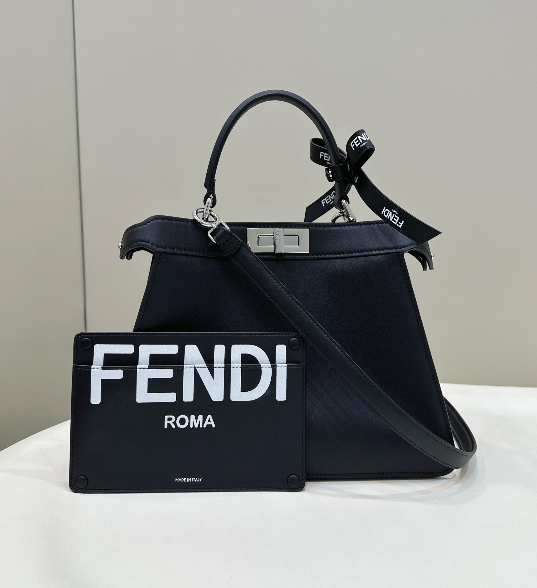 F**di by marc jacobs peekaboo