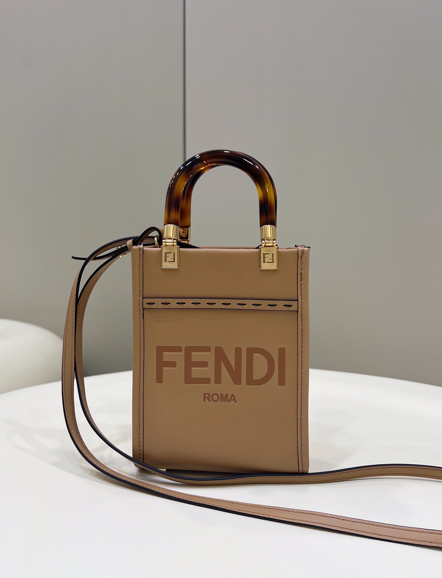 F**di mini sunshine shopper