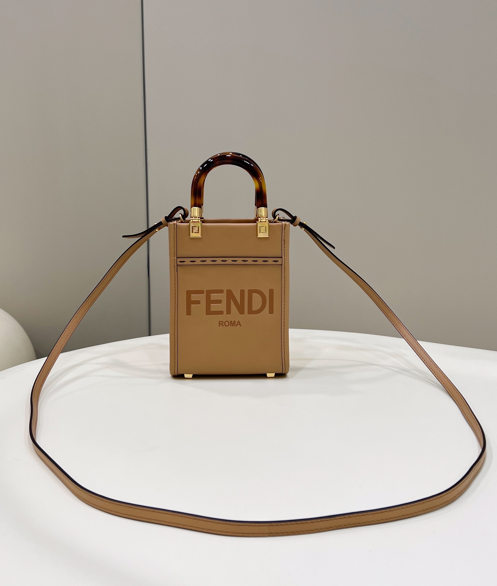 F**di mini sunshine shopper