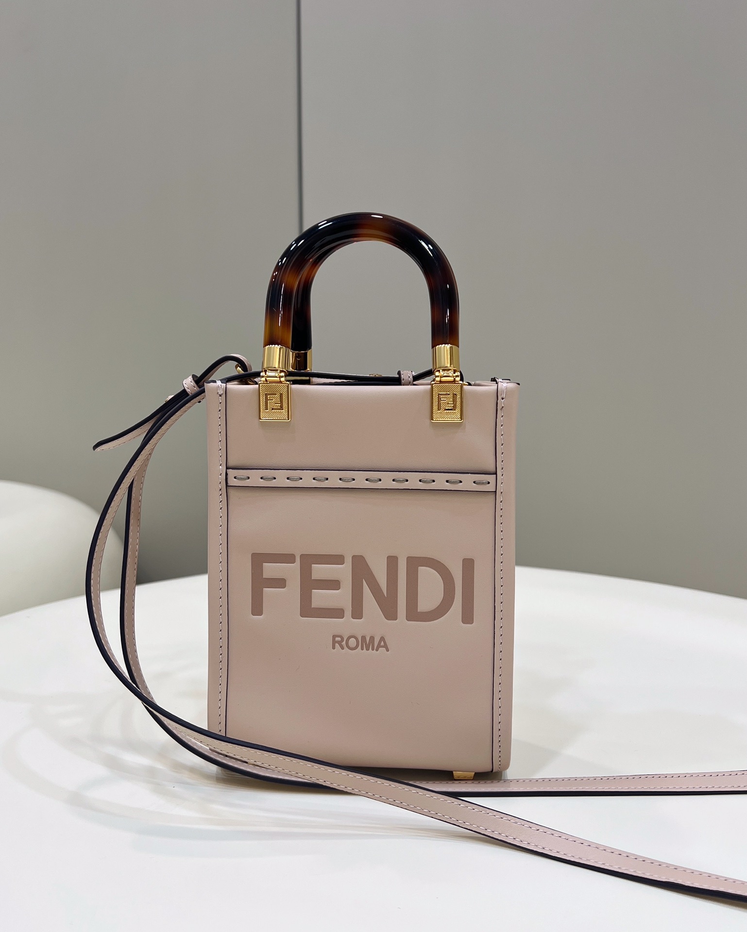 F**di mini sunshine shopper