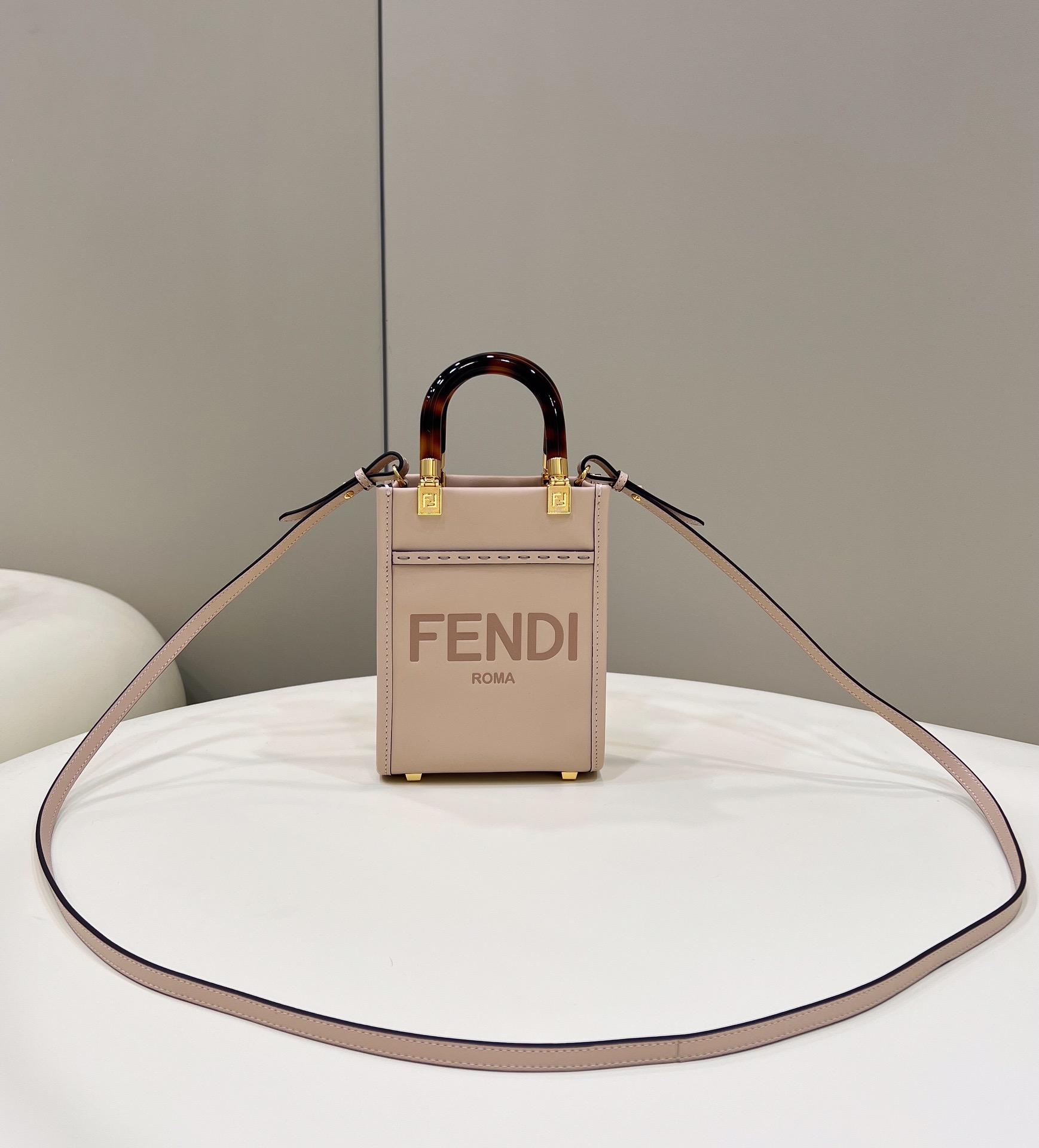 F**di mini sunshine shopper