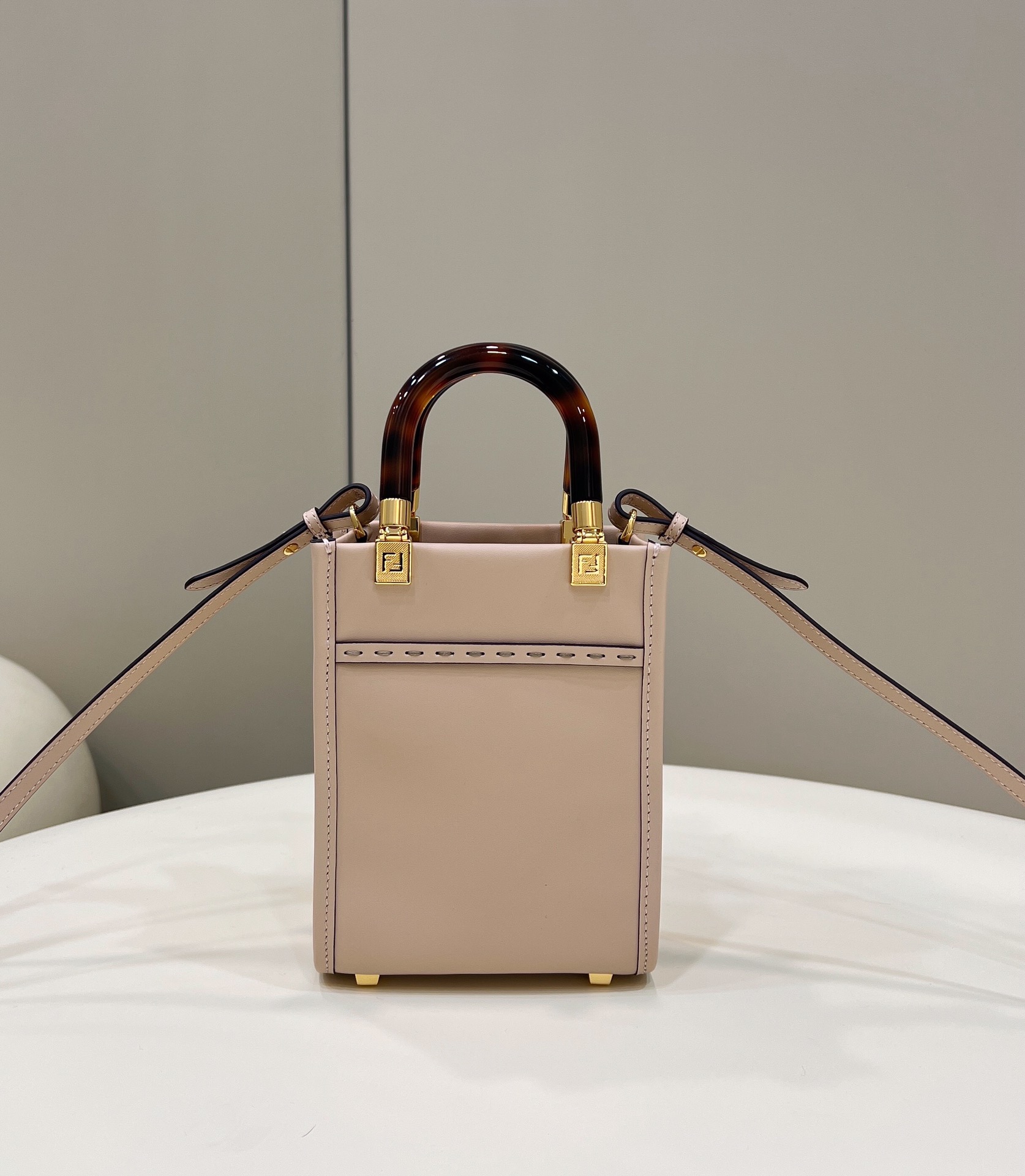 F**di mini sunshine shopper