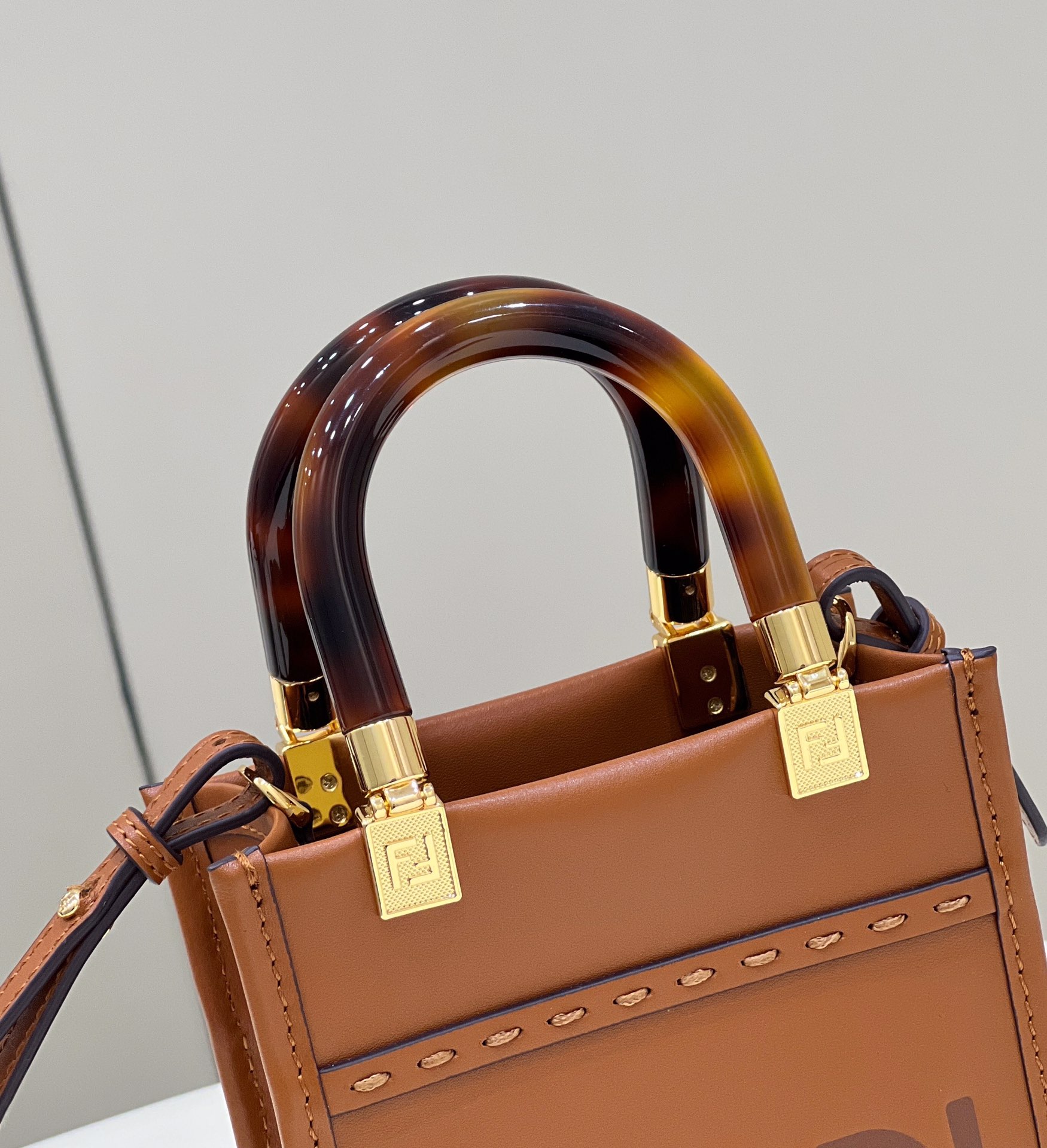F**di mini sunshine shopper