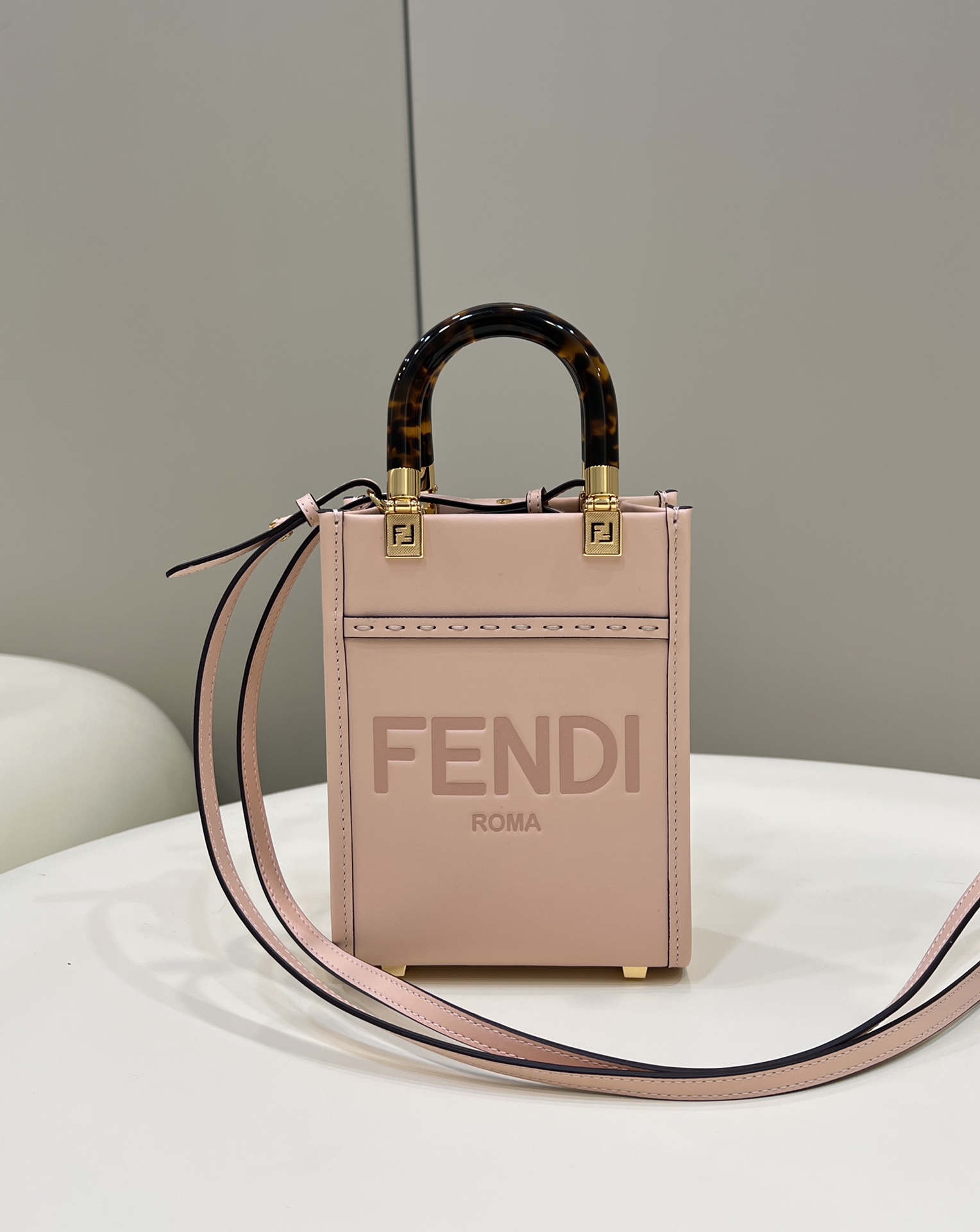 F**di mini sunshine shopper