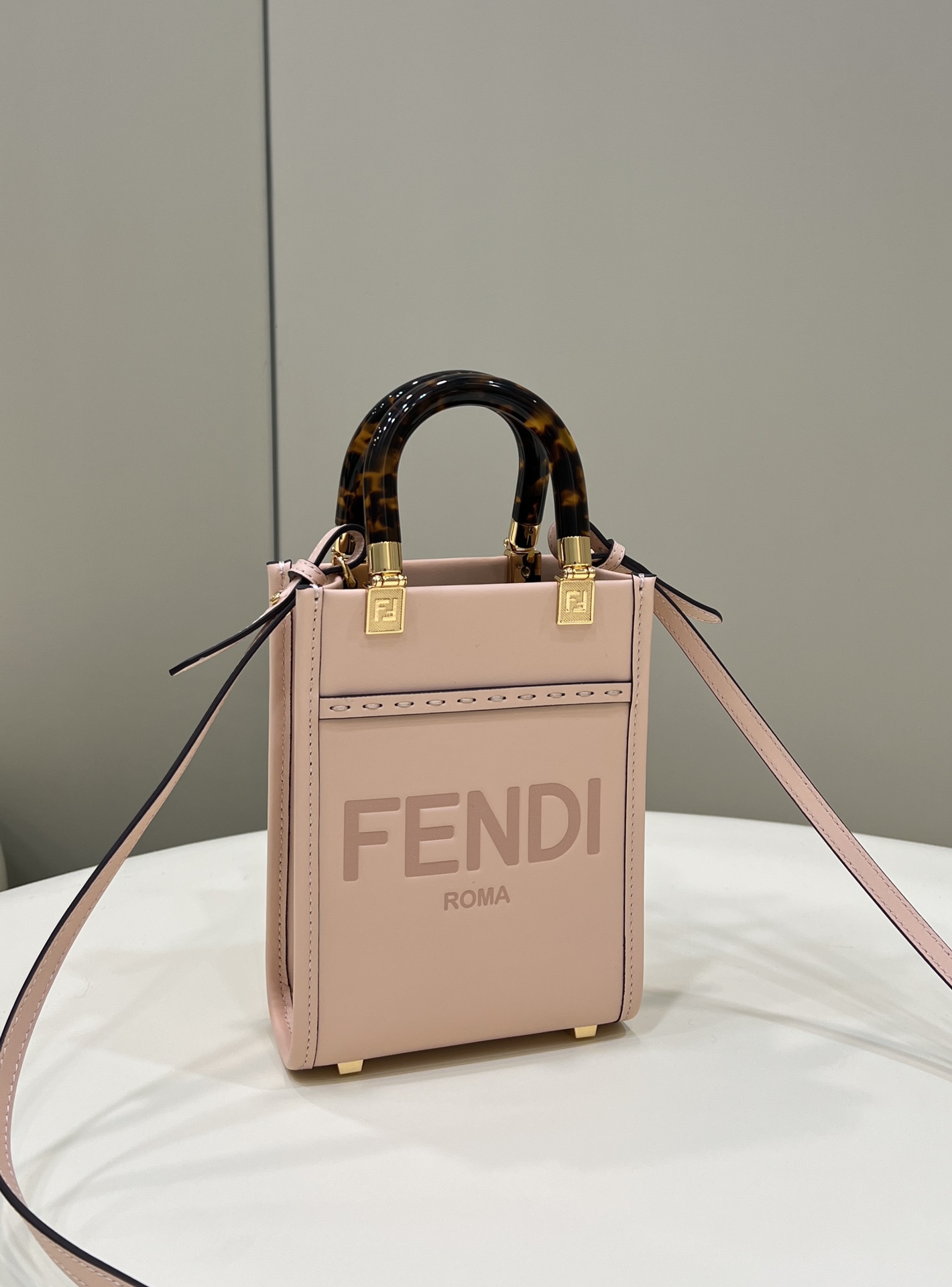 F**di mini sunshine shopper