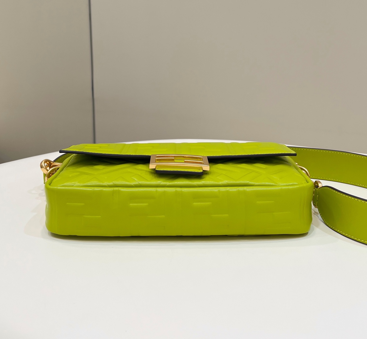 F**di baguette medium bag