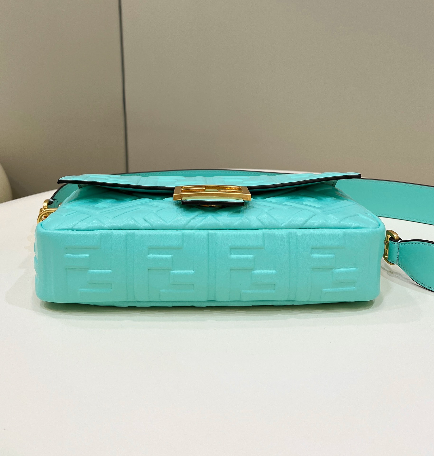 F**di baguette medium bag