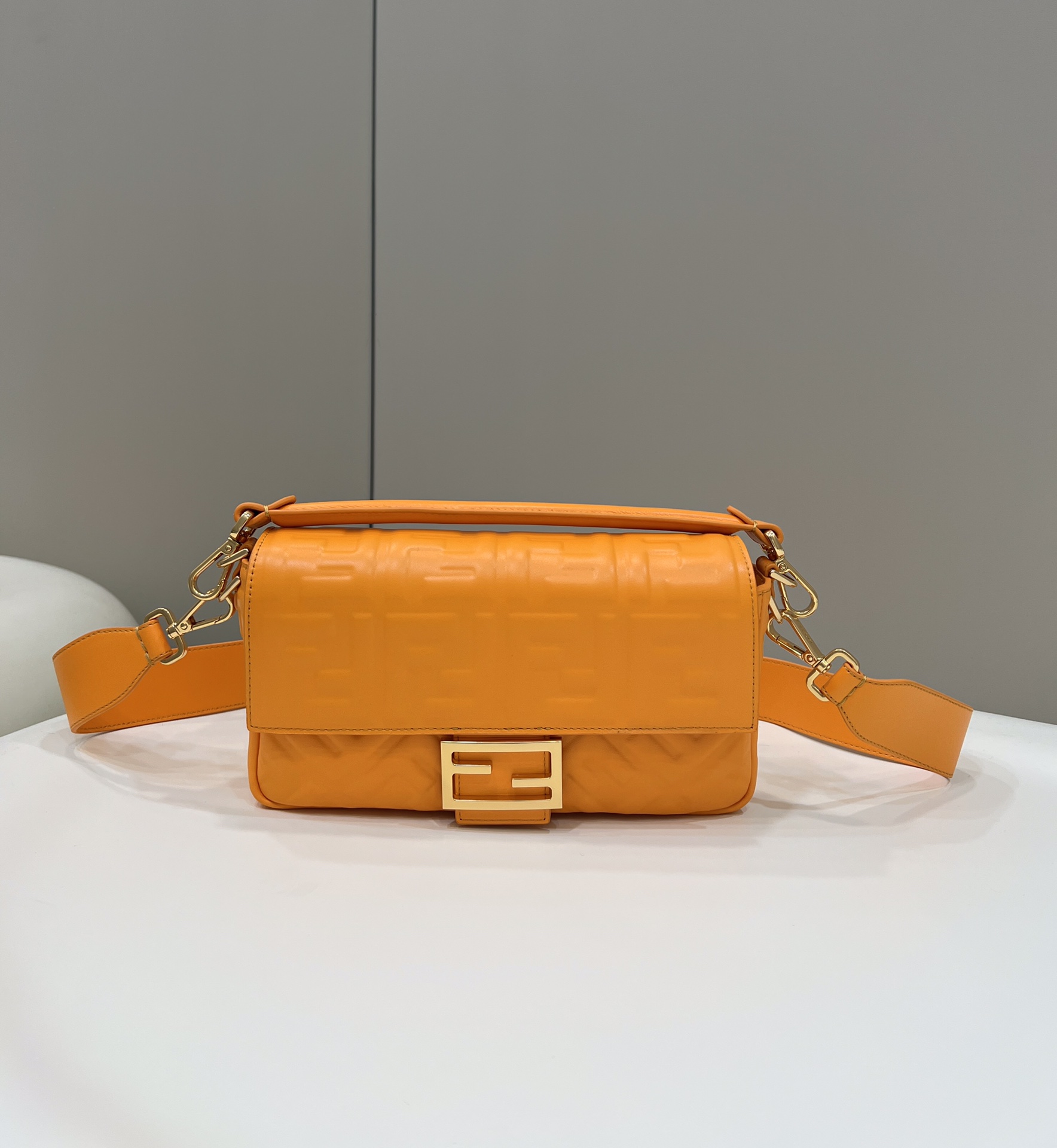 F**di baguette medium bag