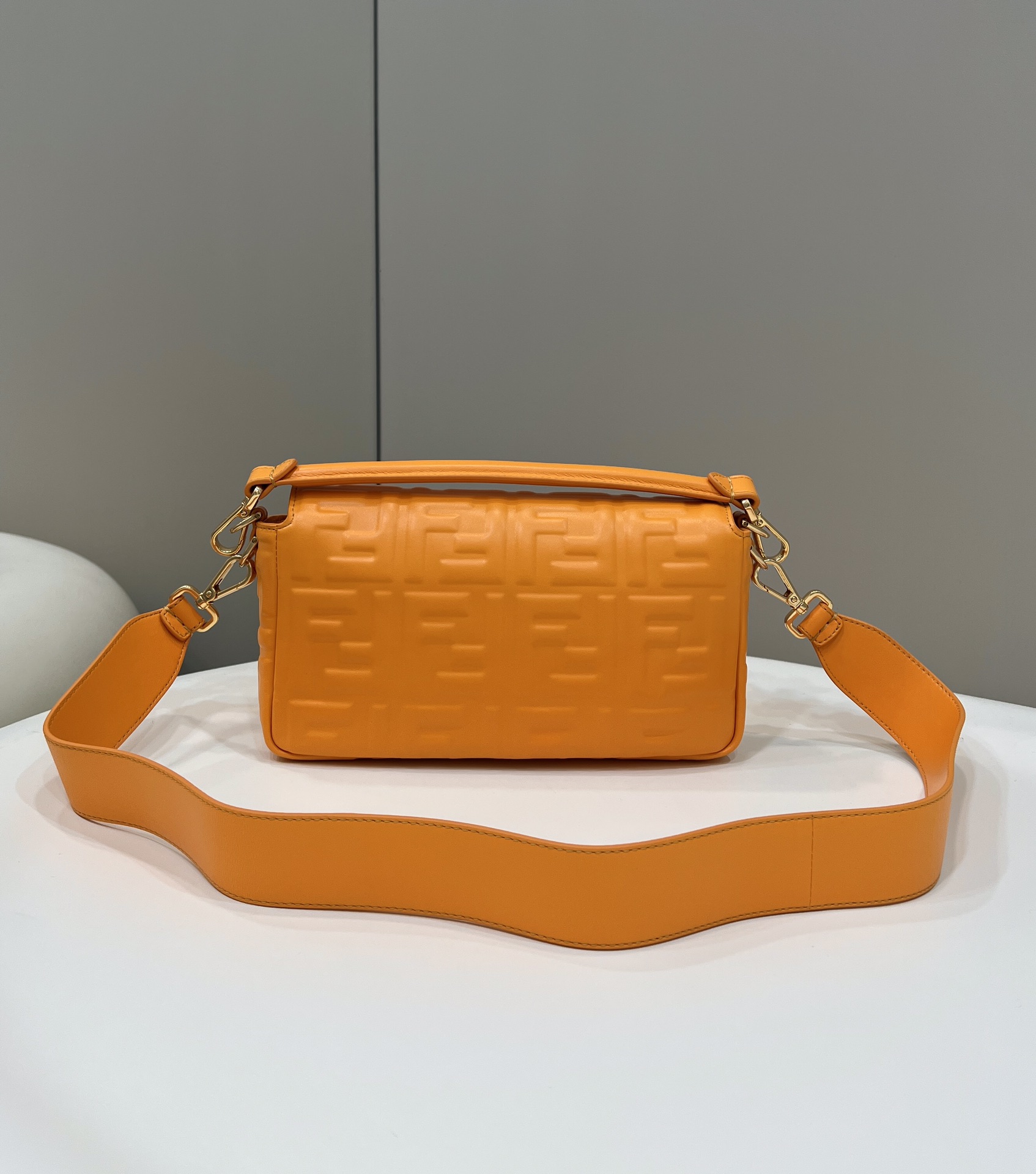 F**di baguette medium bag