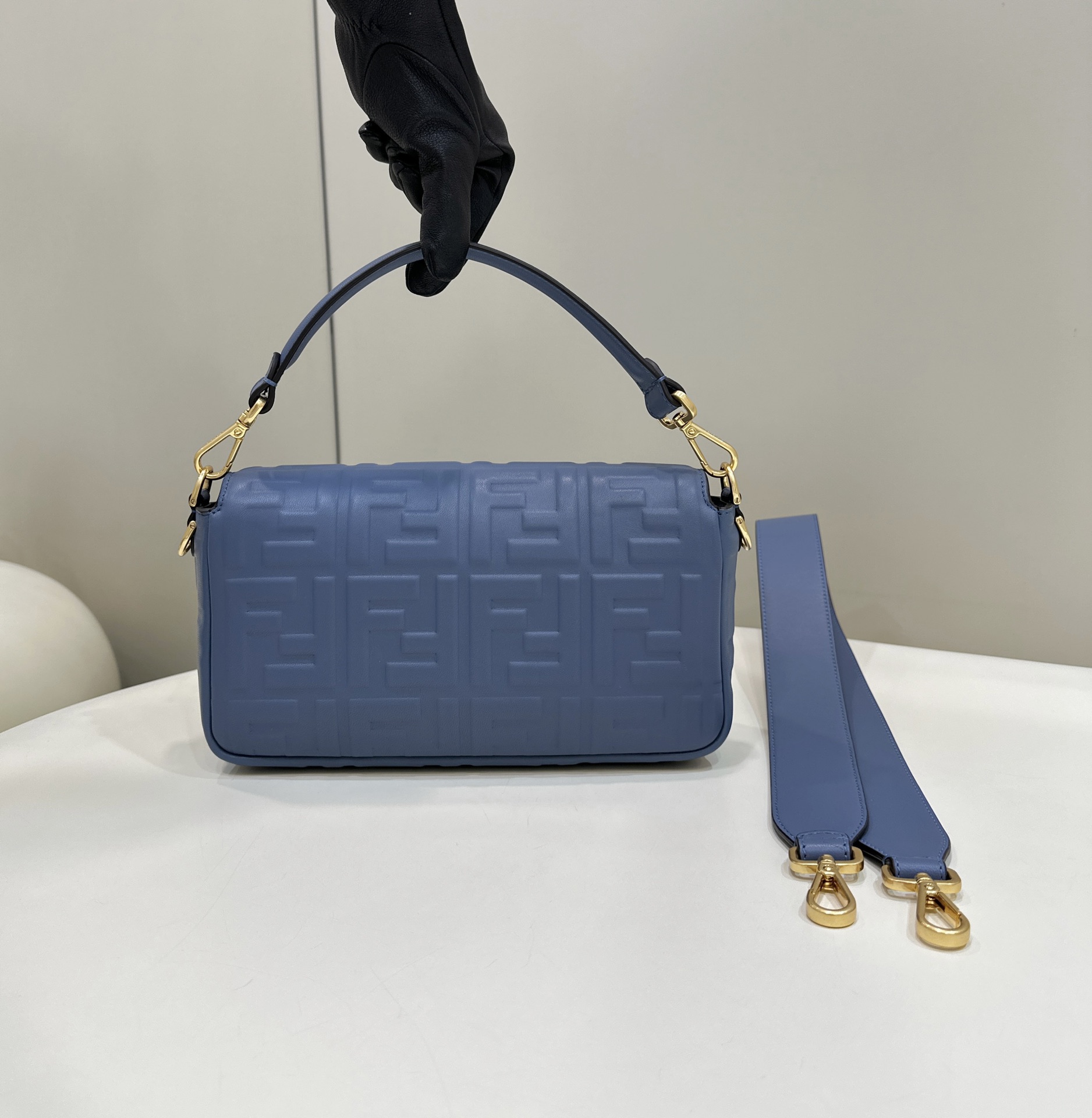 F**di baguette medium bag