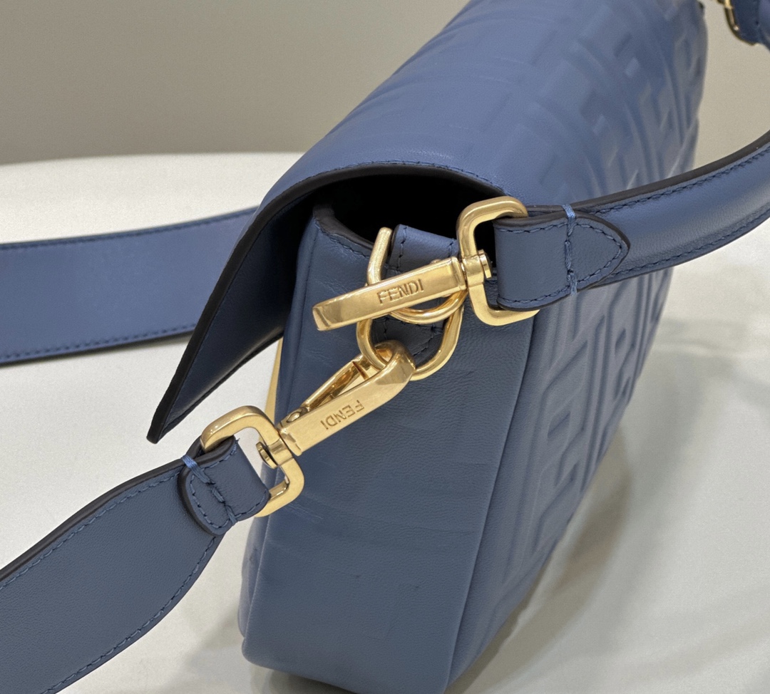 F**di baguette medium bag
