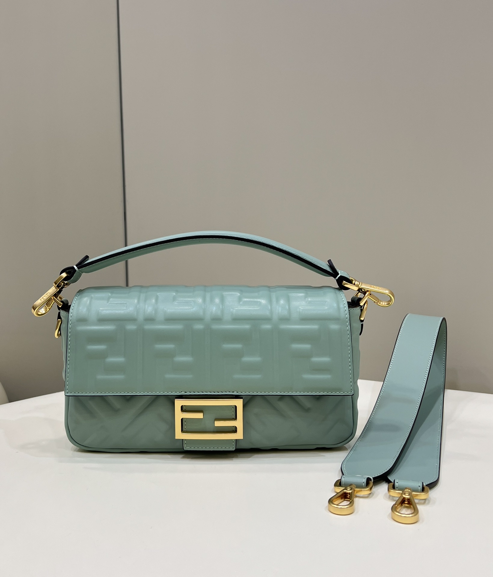 F**di baguette medium bag