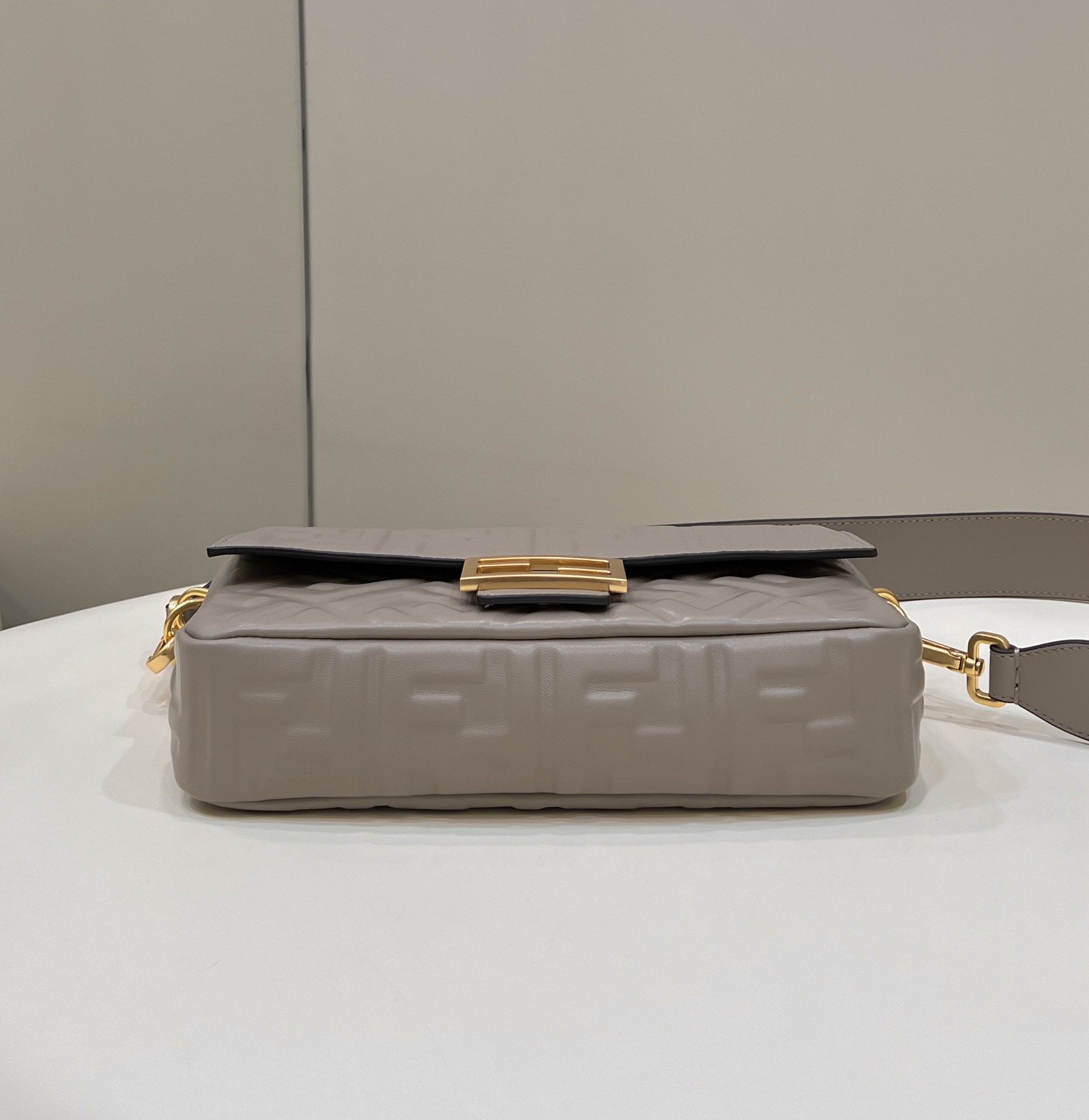 F**di baguette medium bag
