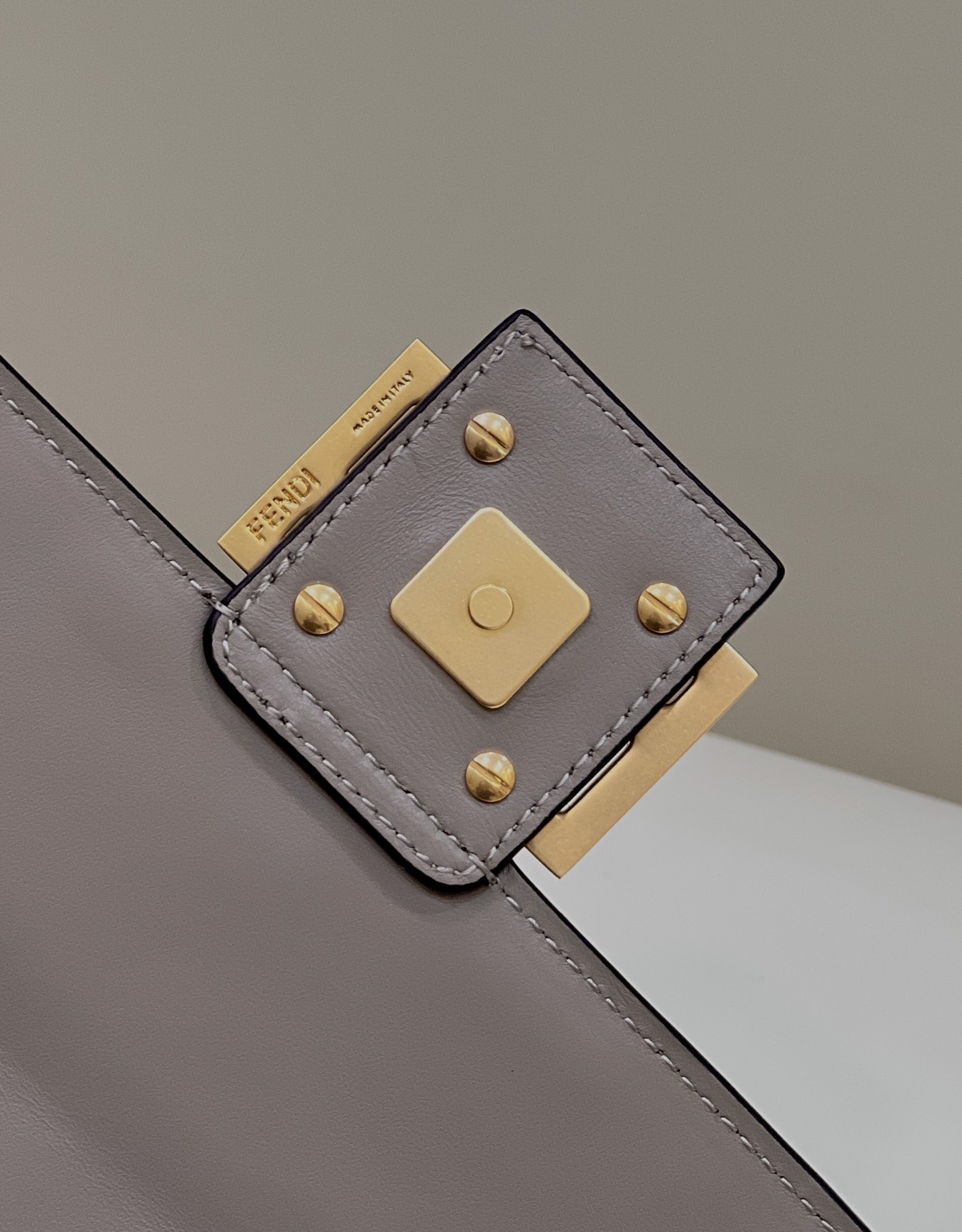 F**di baguette medium bag