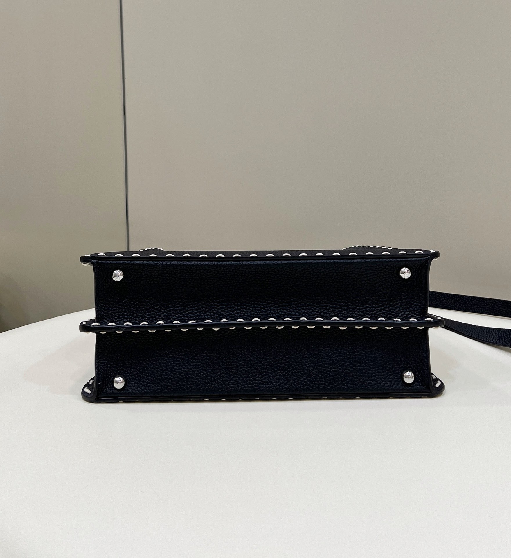 F**di peekaboo medium bag