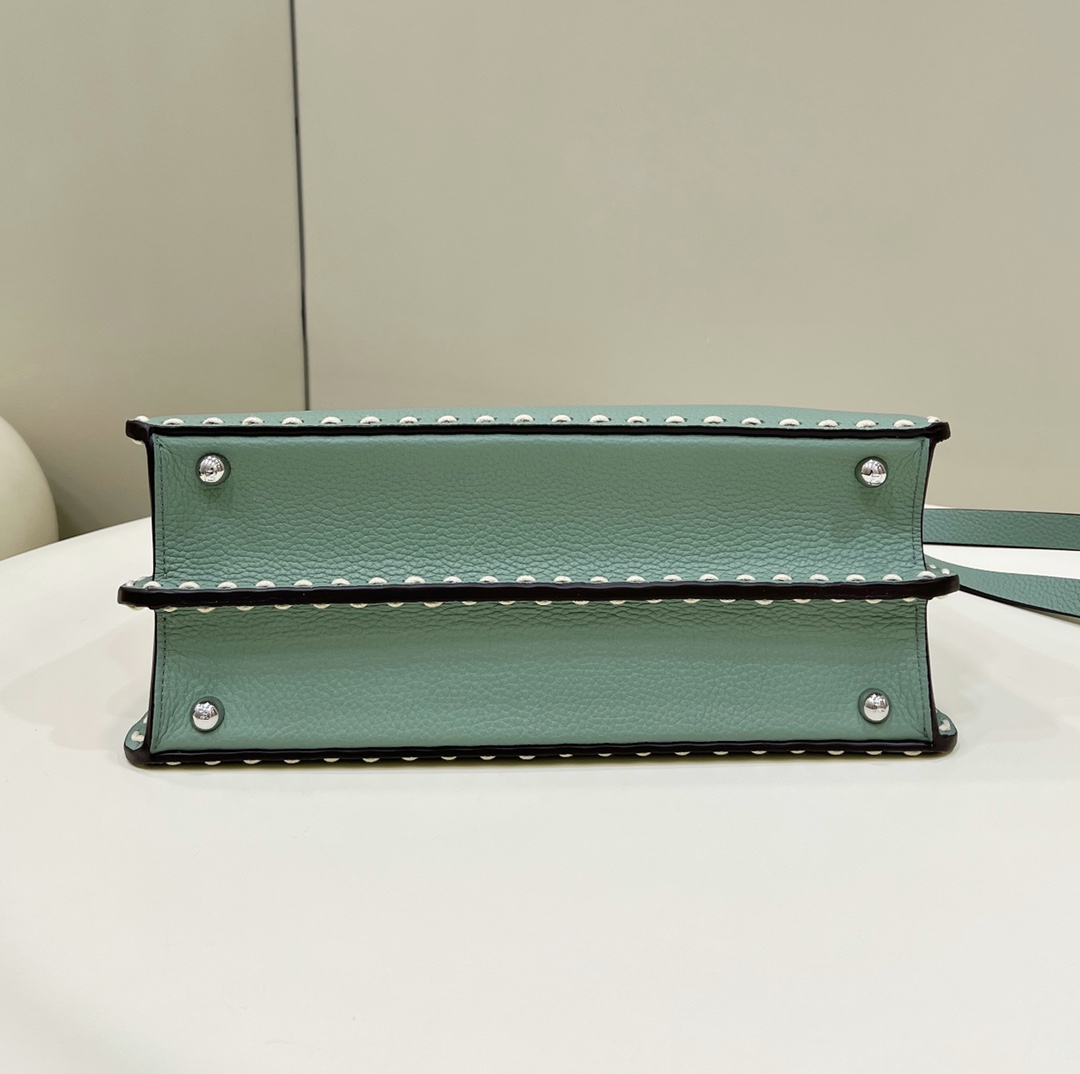 F**di peekaboo medium bag