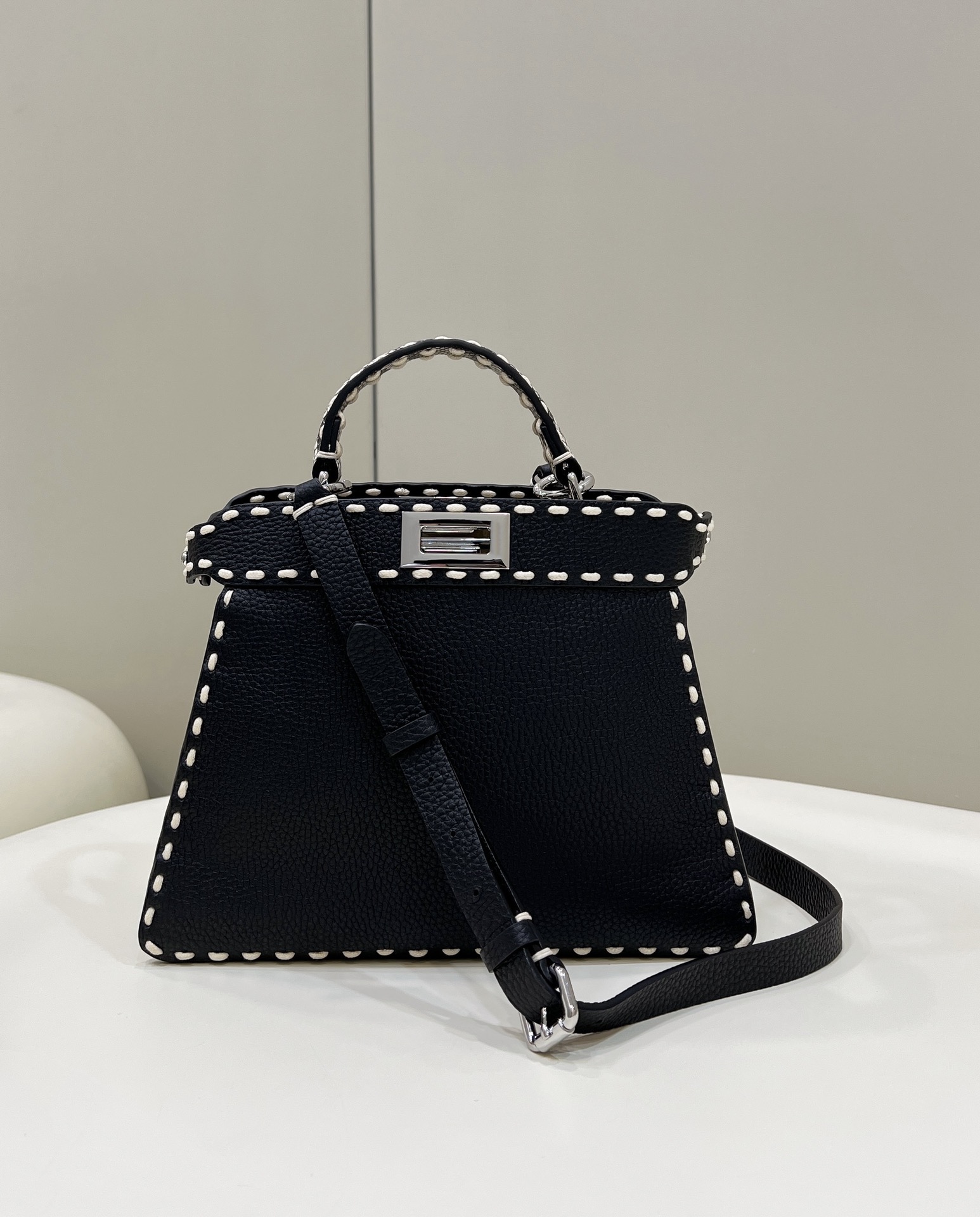 F**di peekaboo small bag