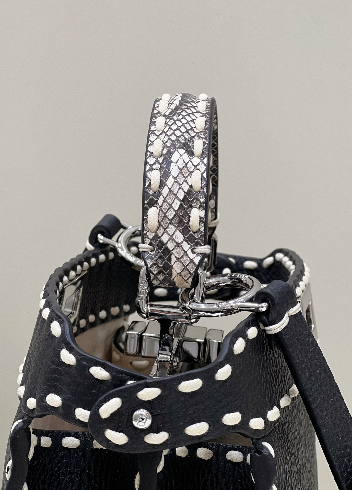 F**di peekaboo small bag