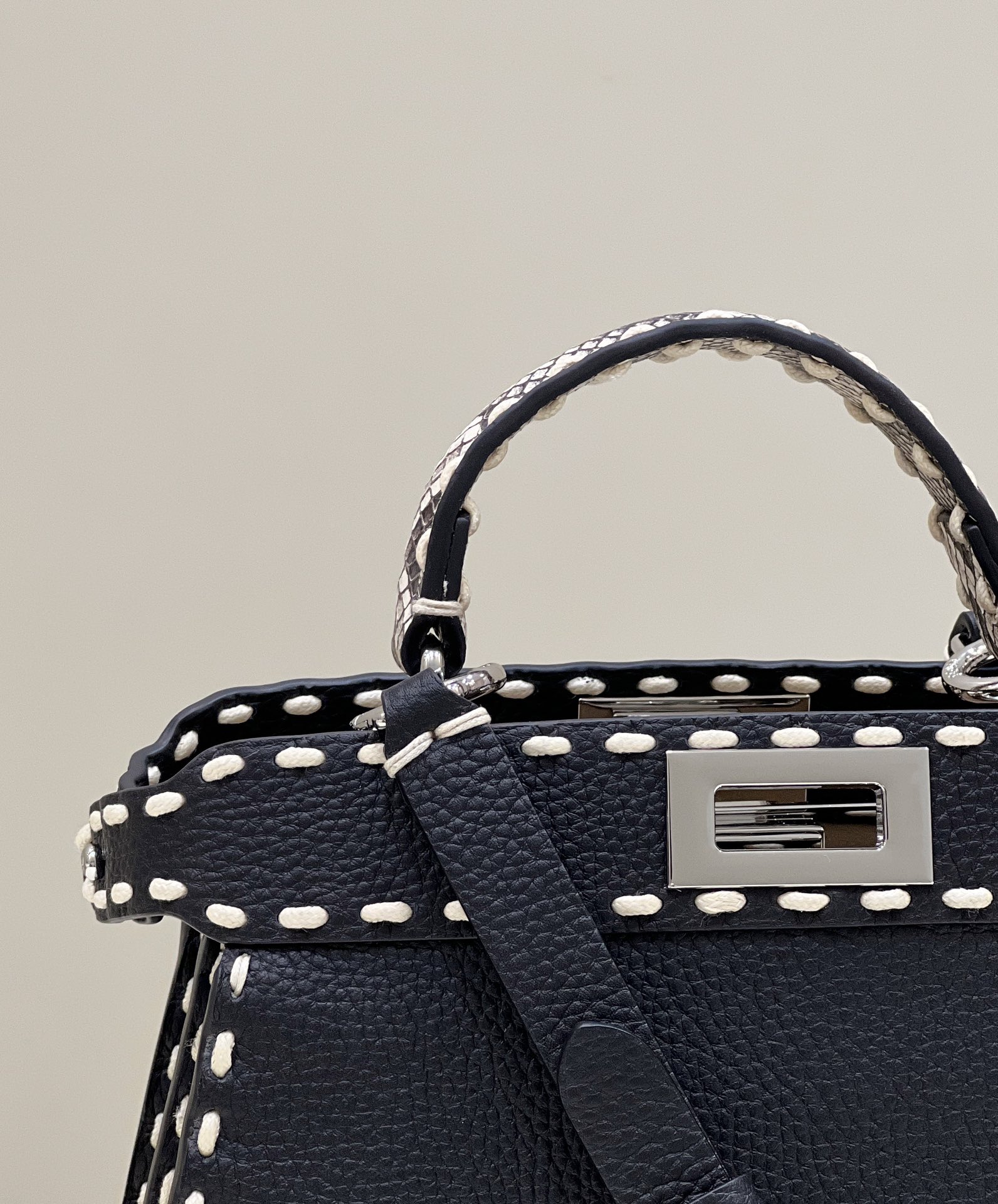 F**di peekaboo small bag
