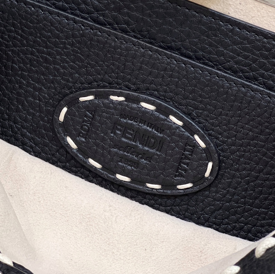 F**di peekaboo small bag