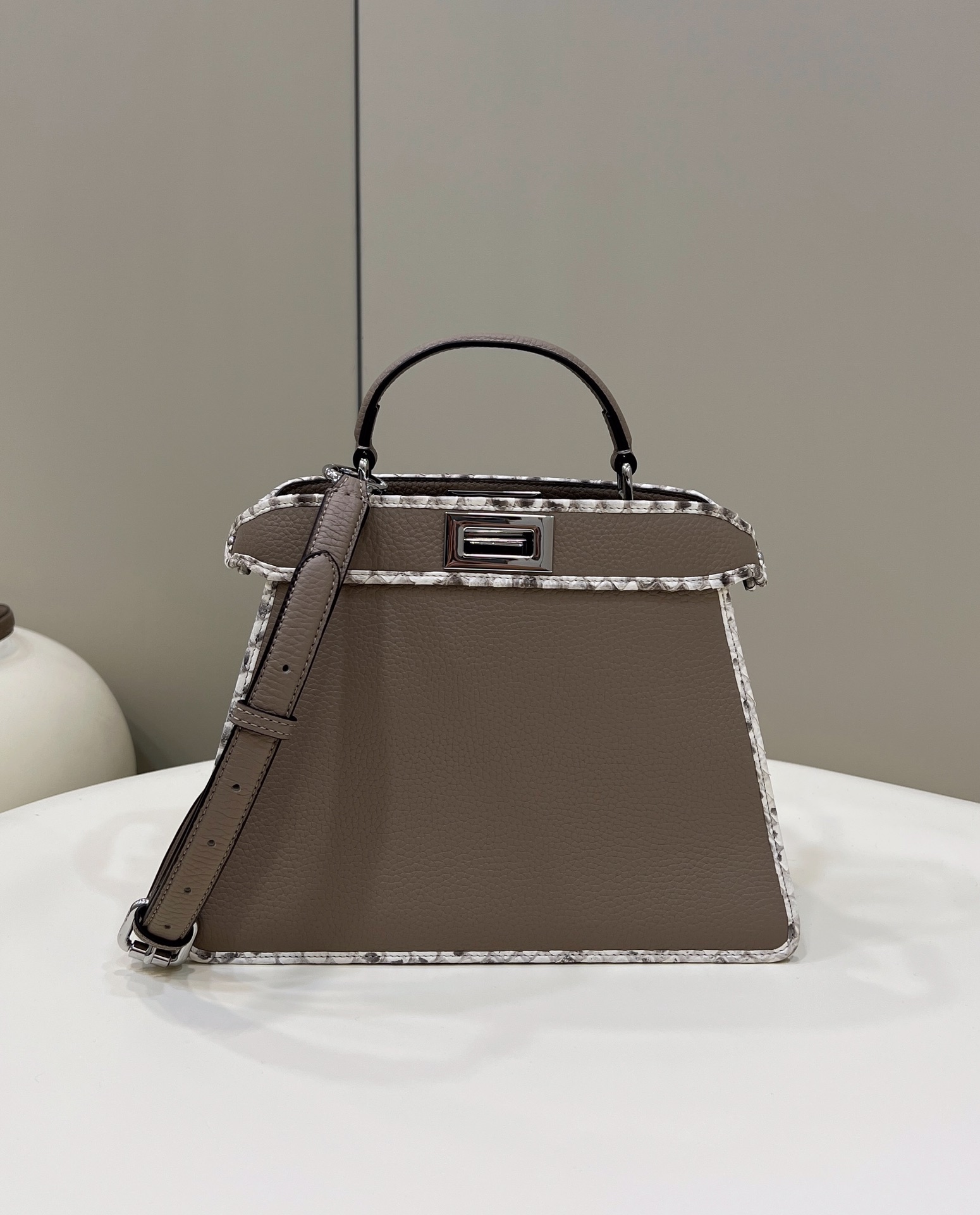 F**di peekaboo small bag