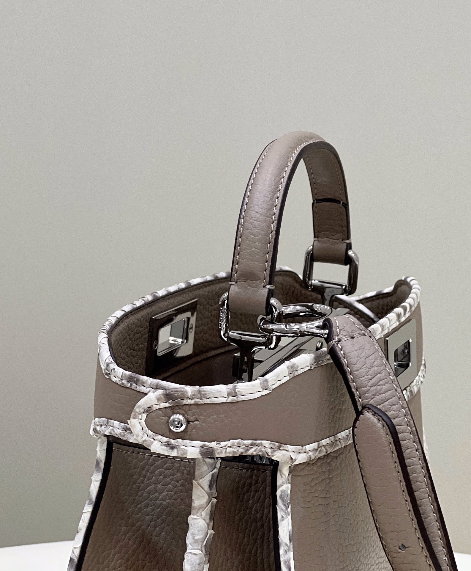F**di peekaboo small bag